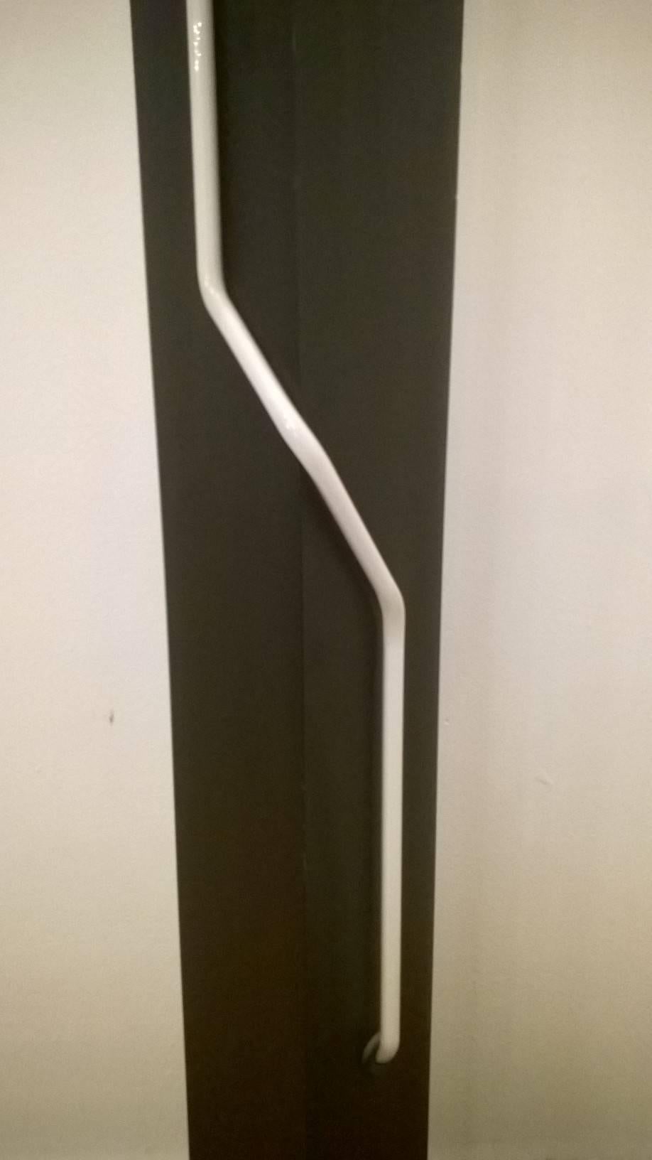 neon standing light