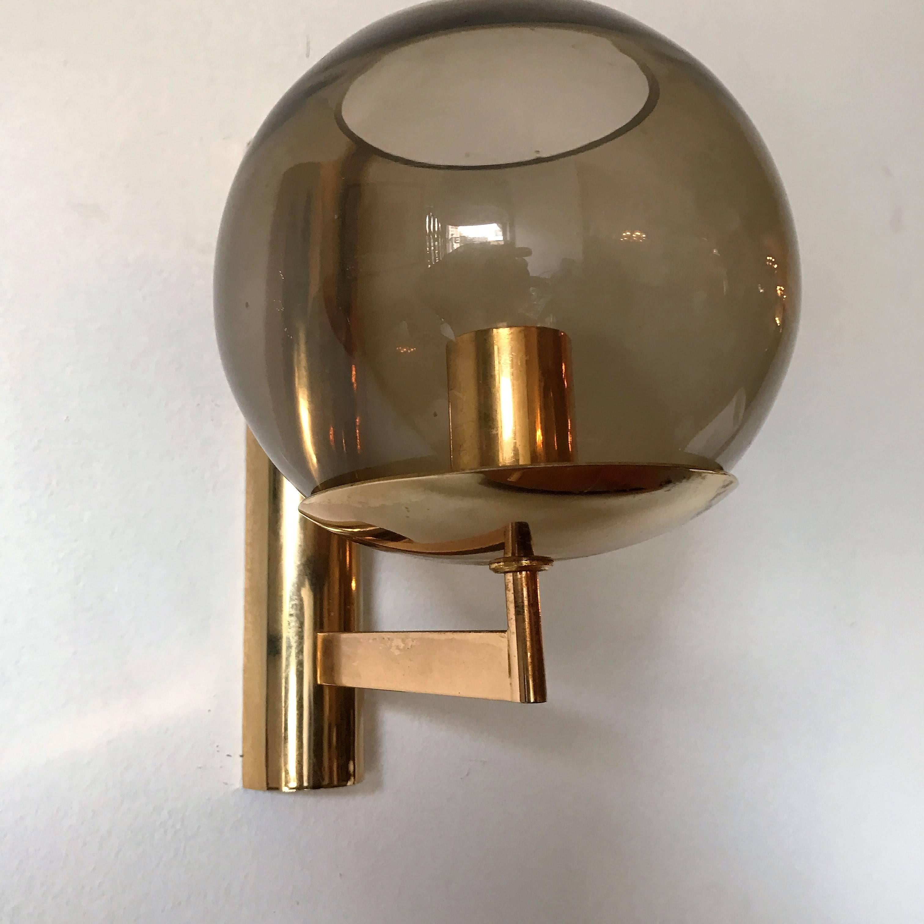 Pair of 1970s Sciolari Italian Wall Lights In Excellent Condition In New York, NY