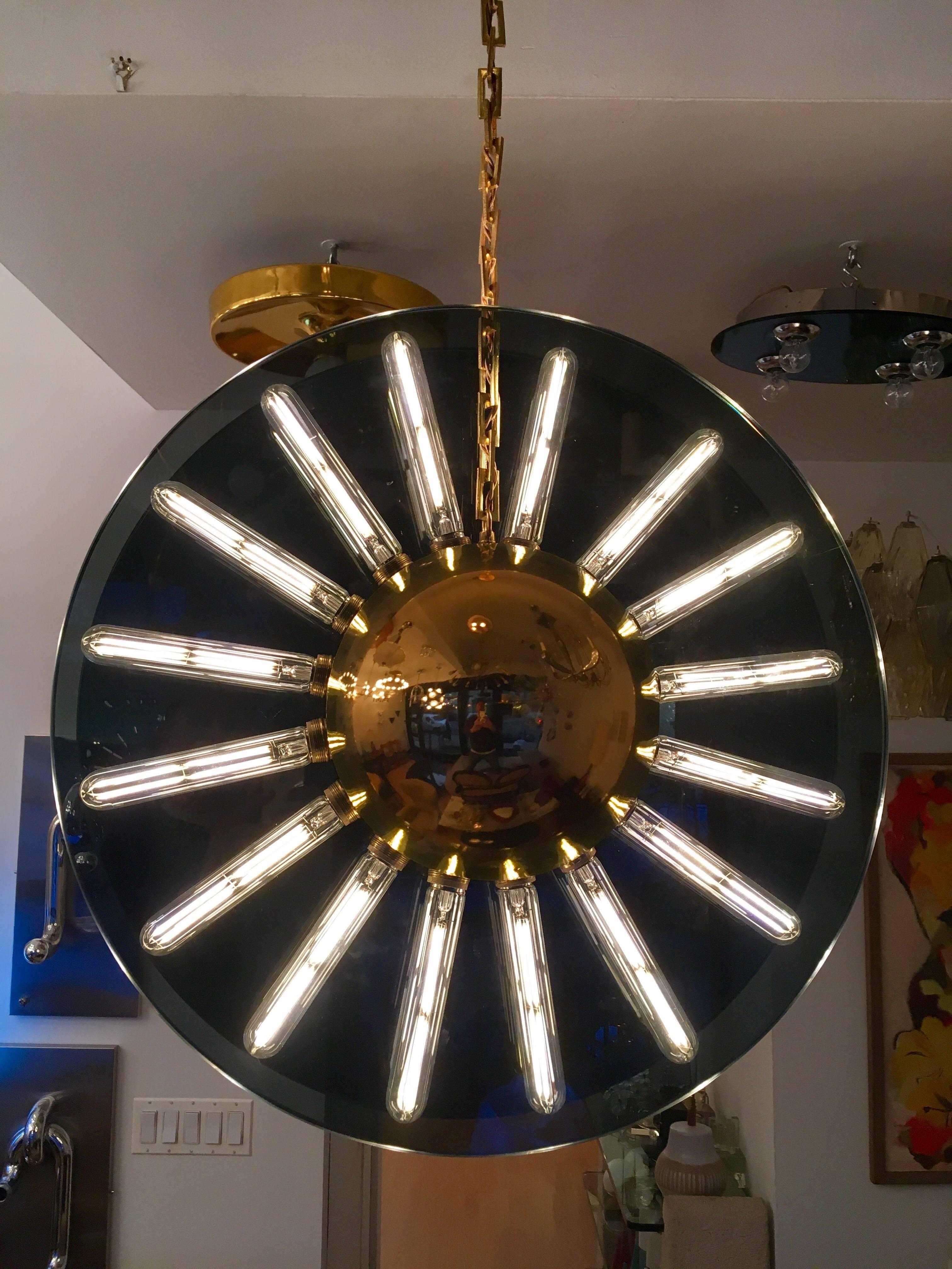 Laiton Lampe à suspension moderne italienne en verre Saturno des années 1980 en vente