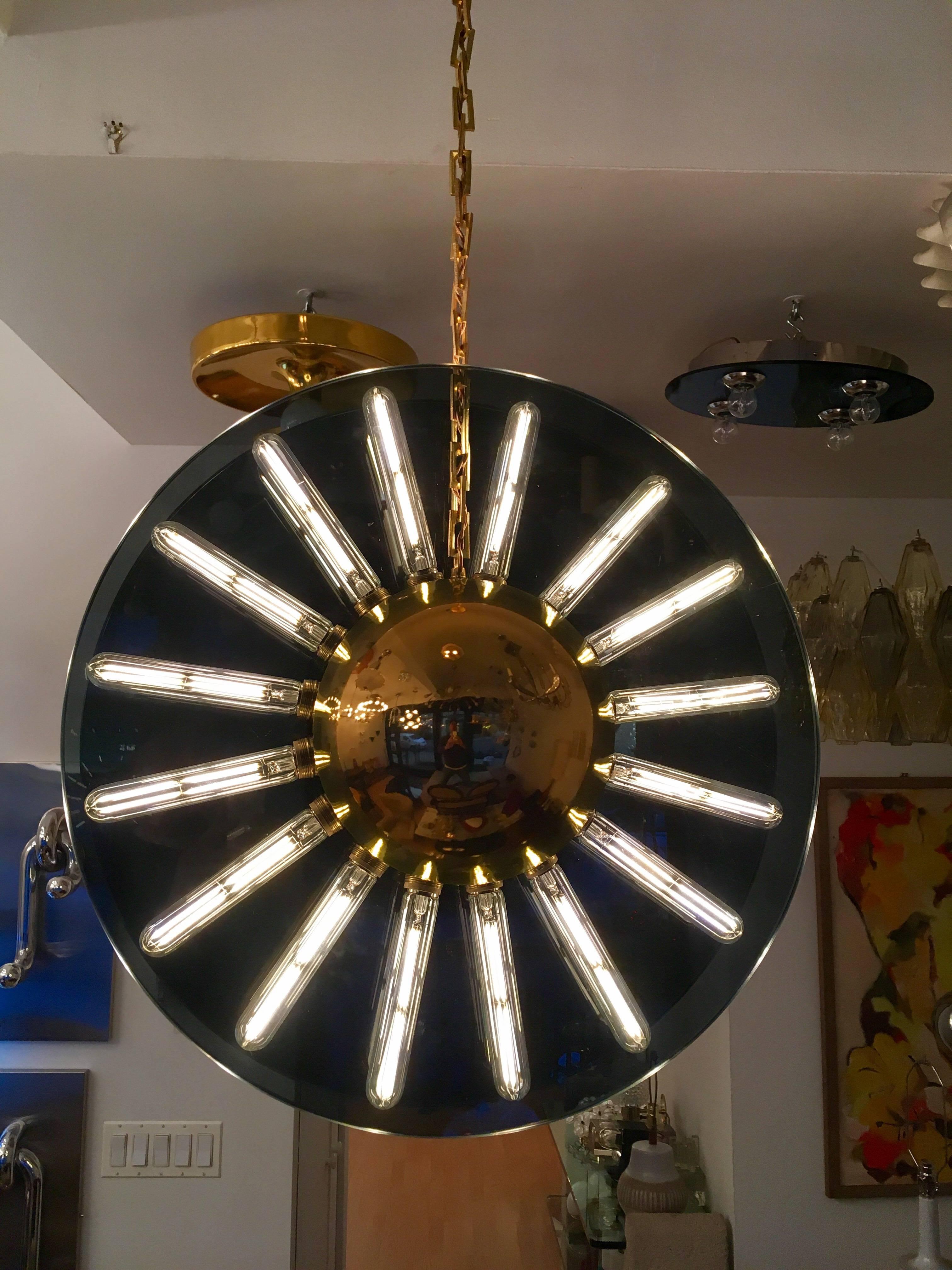 Postmoderne Lampe à suspension moderne italienne en verre Saturno des années 1980 en vente