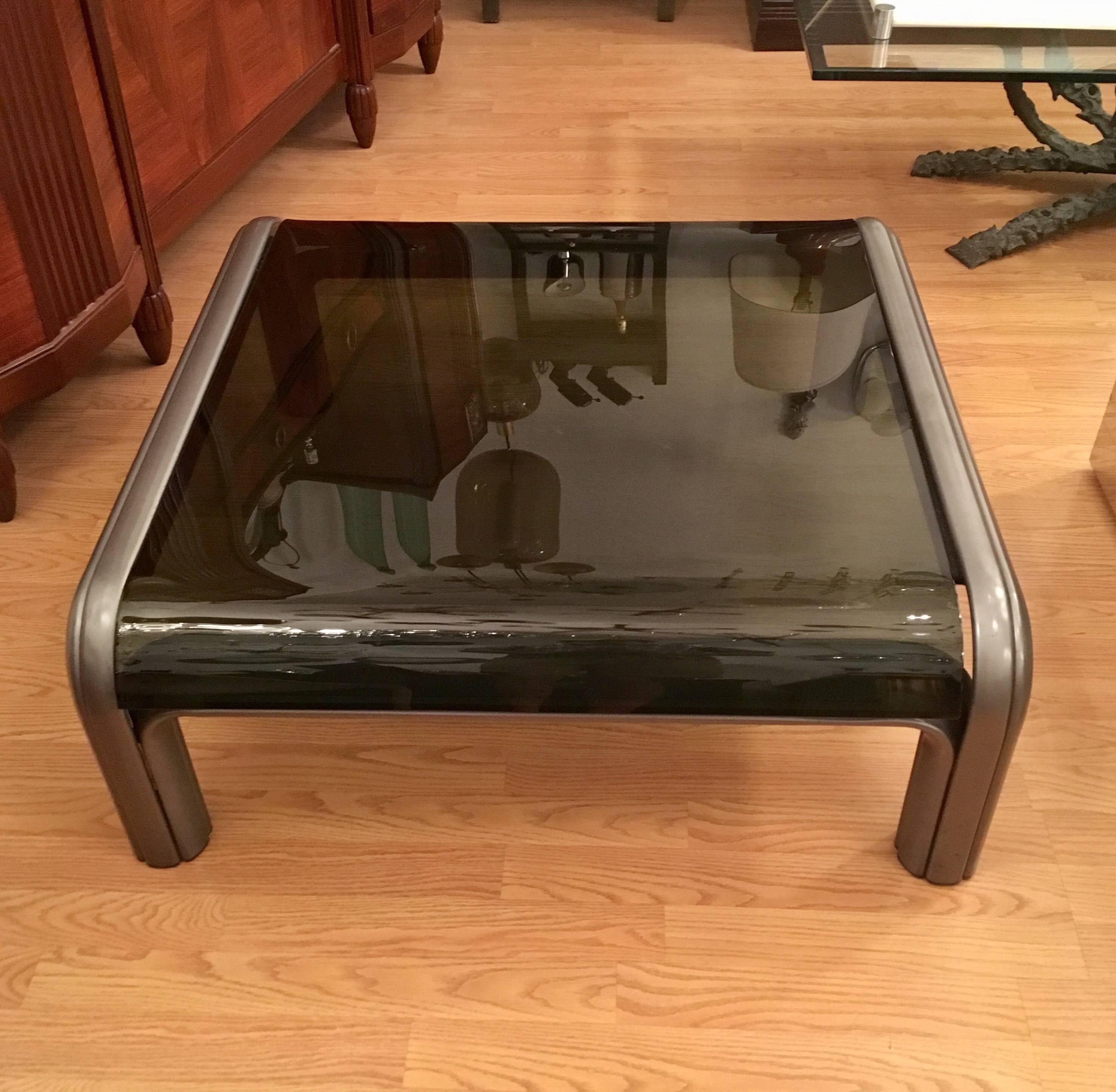 Late 20th Century Gae Aulenti Knoll Coffee Table