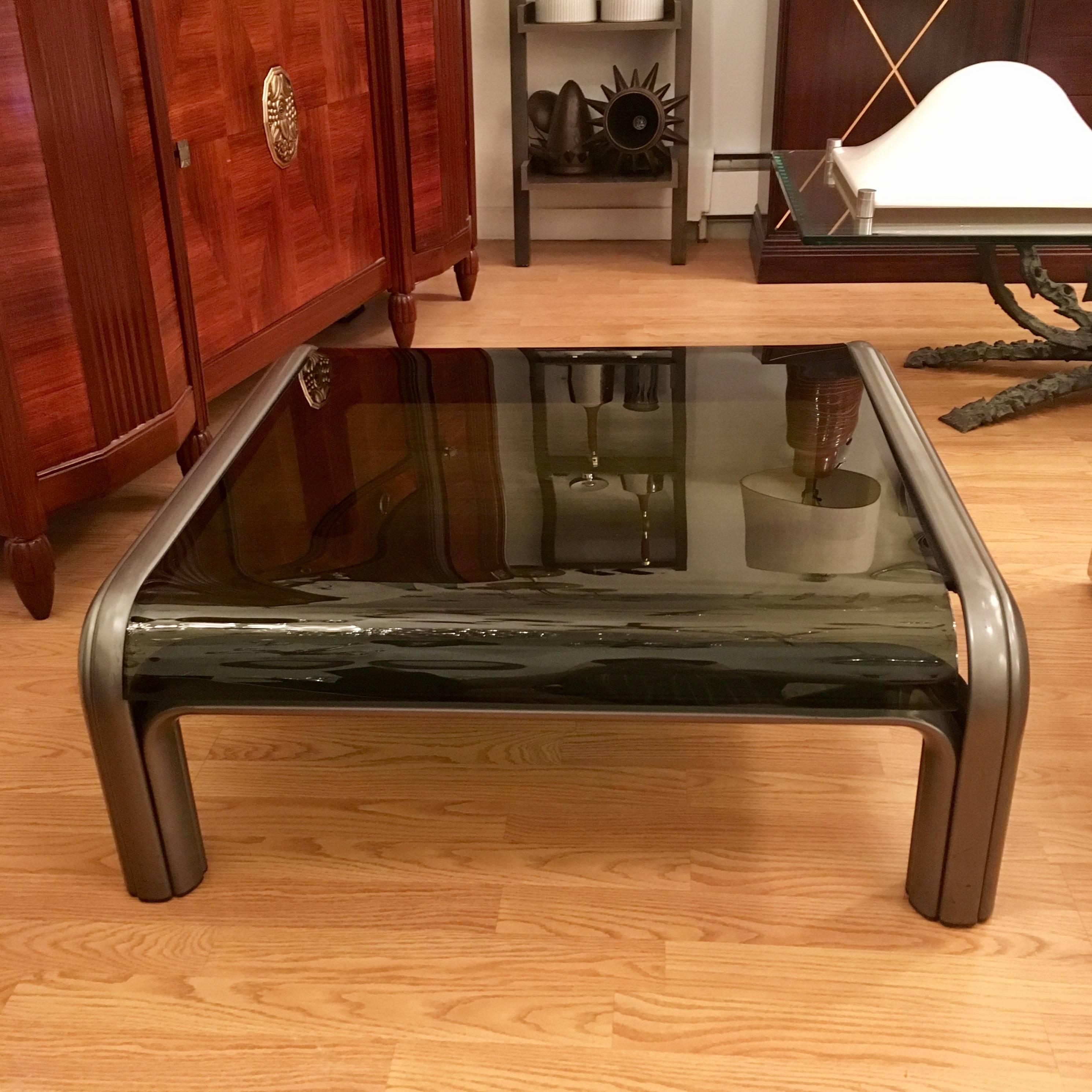 Mid-Century Modern Gae Aulenti Knoll Coffee Table