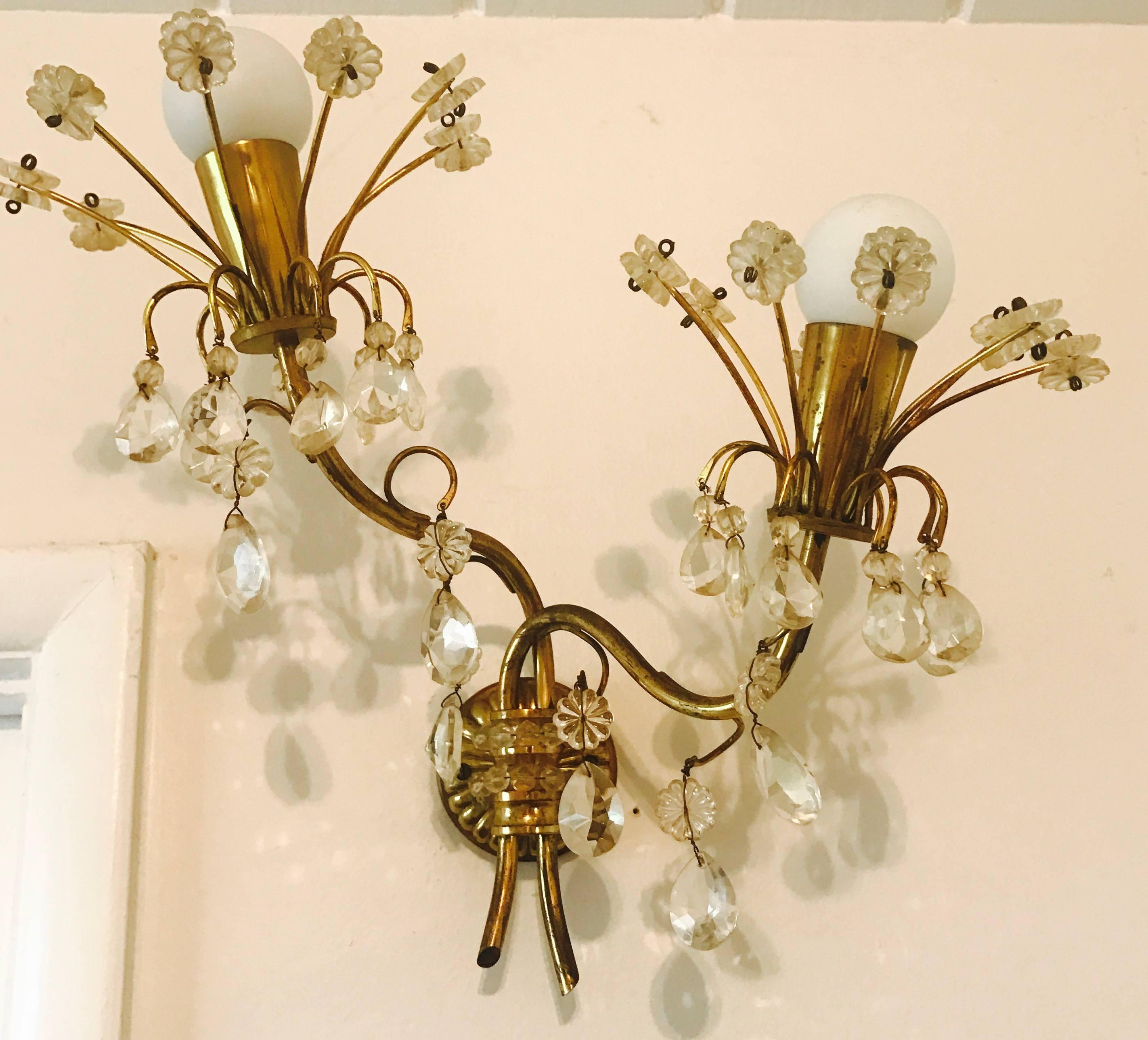 Emil Stejnar Austrian Crystal 1950s Wall Light In Excellent Condition For Sale In New York, NY