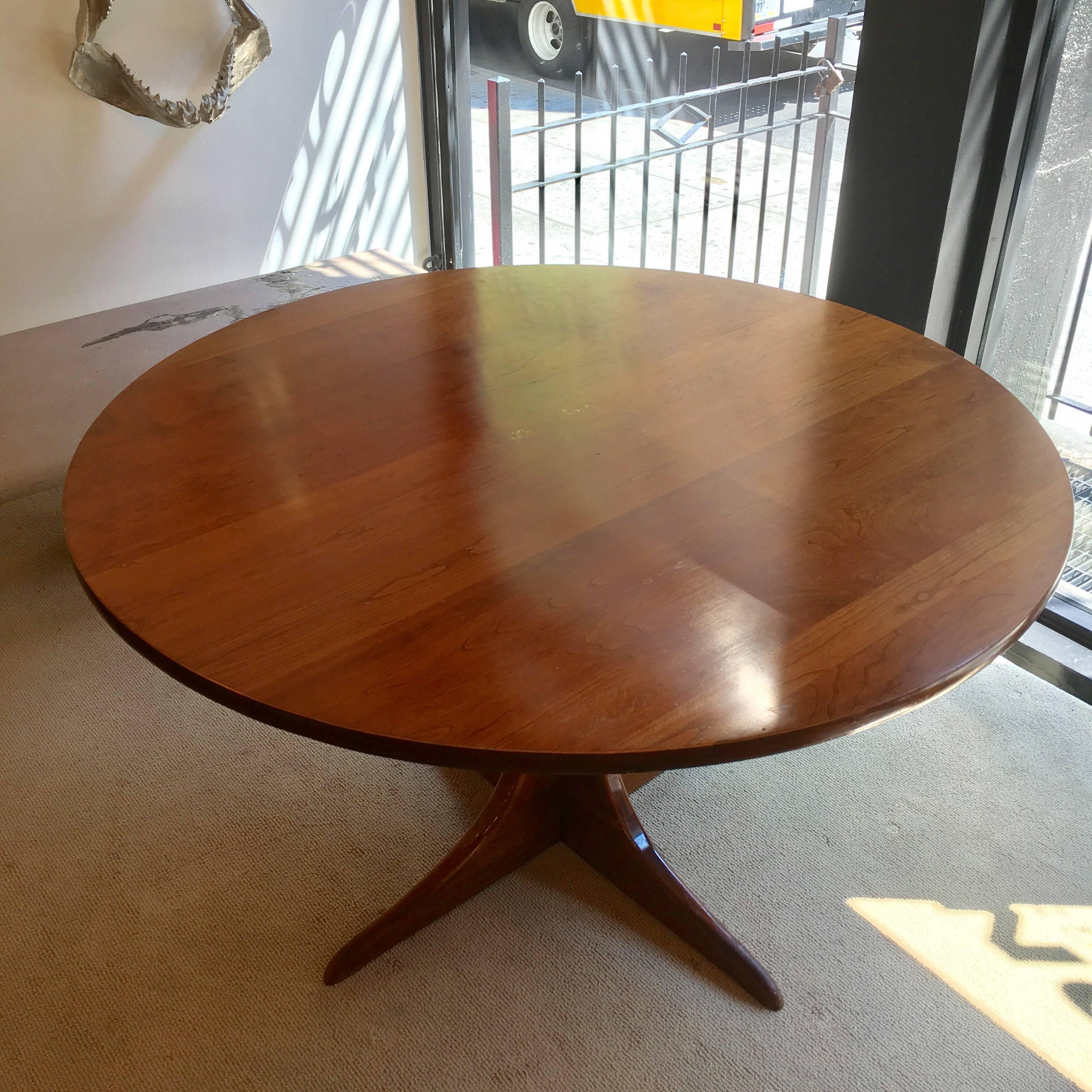 An original American 1960s Heywood Wakefield Cliff House dining table composed of solid cherry with a brown doeskin finish.


The late 1960s brought the Cliff House collection, named for the famous San Francisco hotel. Cliff House was constructed