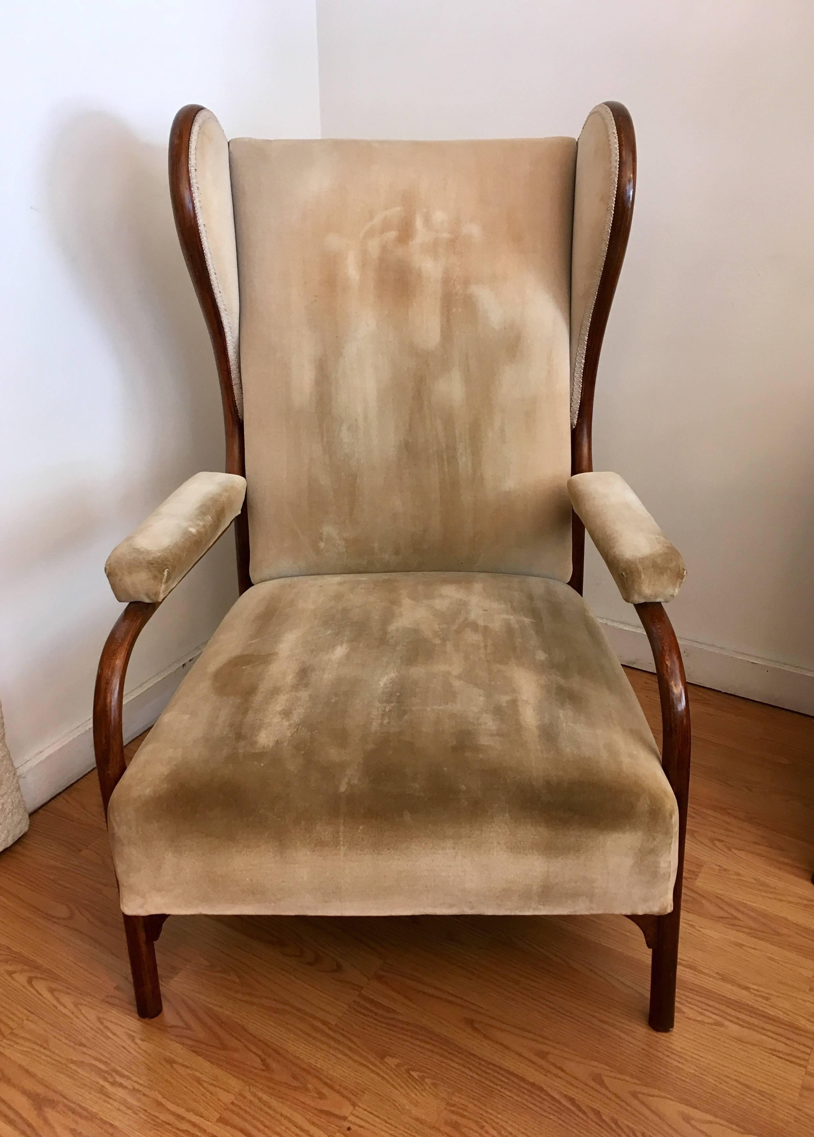 Gebruder Thonet Model 6541 Wing Chair In Excellent Condition In New York, NY