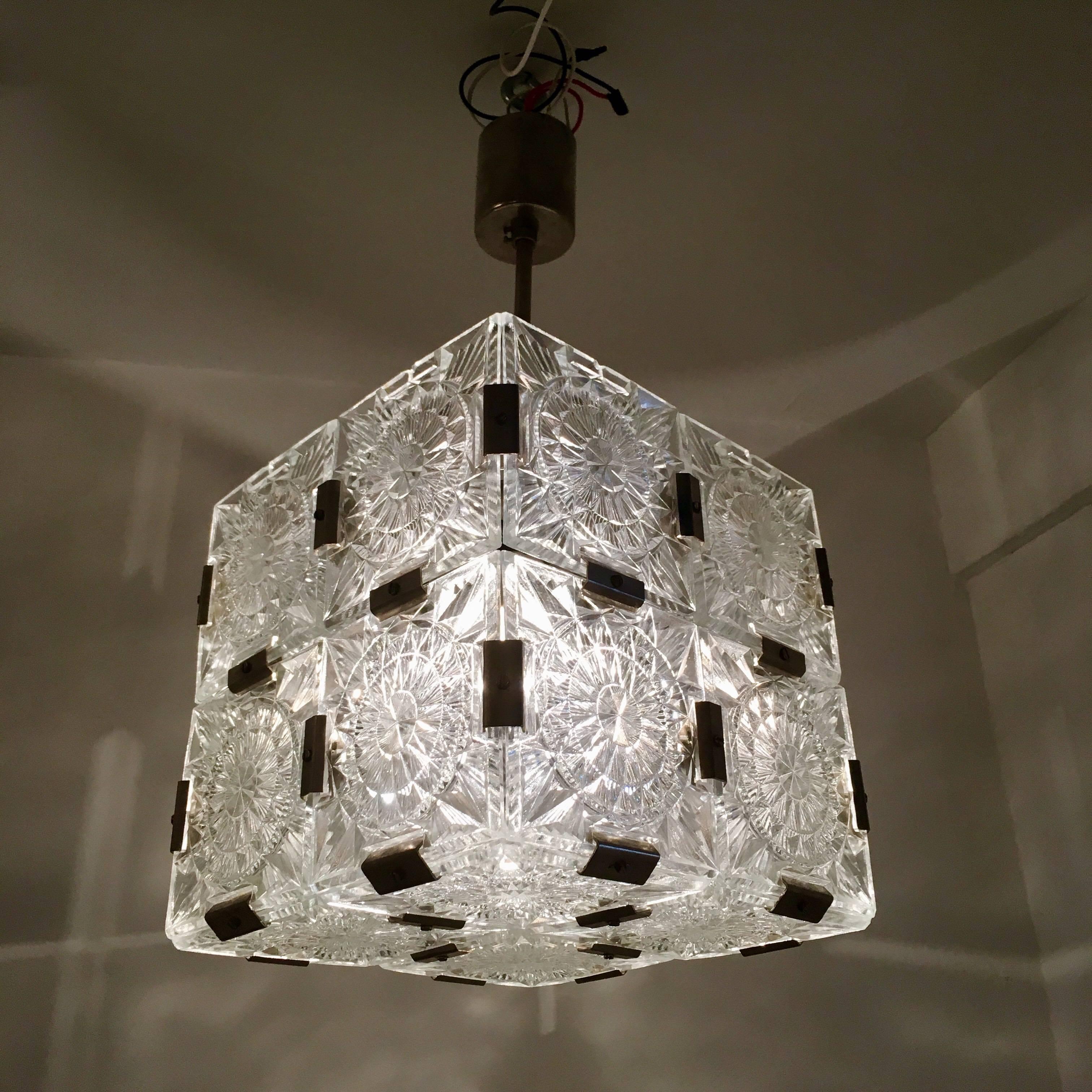 Acier Kamenicky Senov Pendentif en cristal tchèque des années 1960 en vente