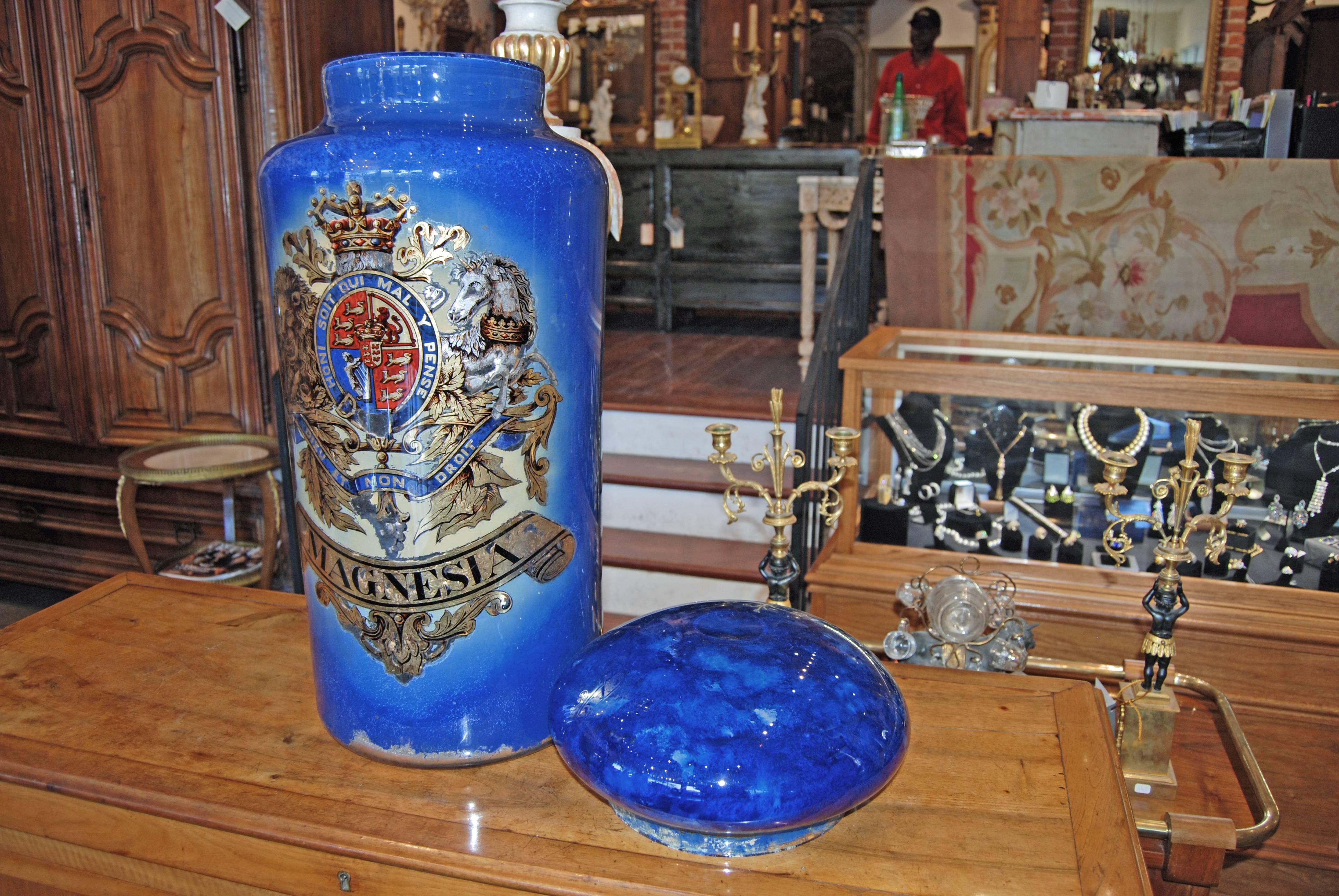 Exceptional Blown Glass Pharmacy Jar In Good Condition For Sale In New Orleans, LA