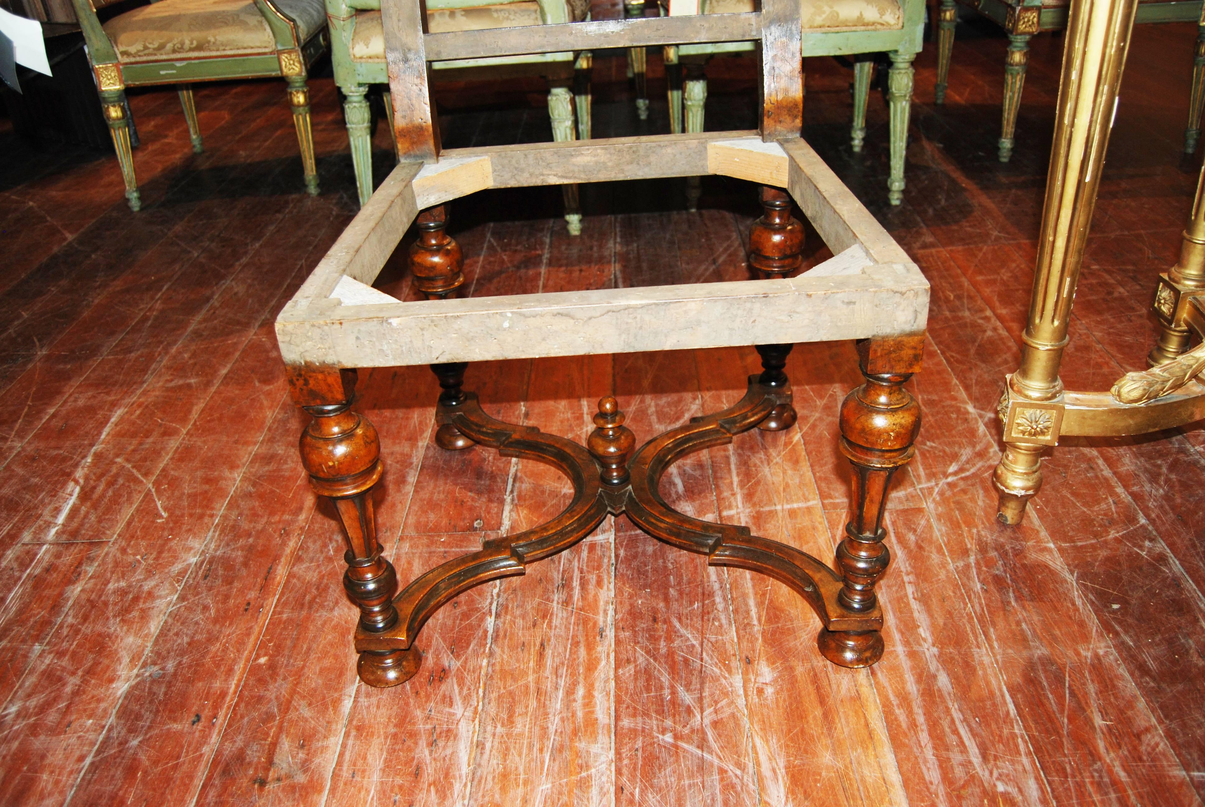 Set of Eight Louis XIV Walnut Chairs In Good Condition In New Orleans, LA
