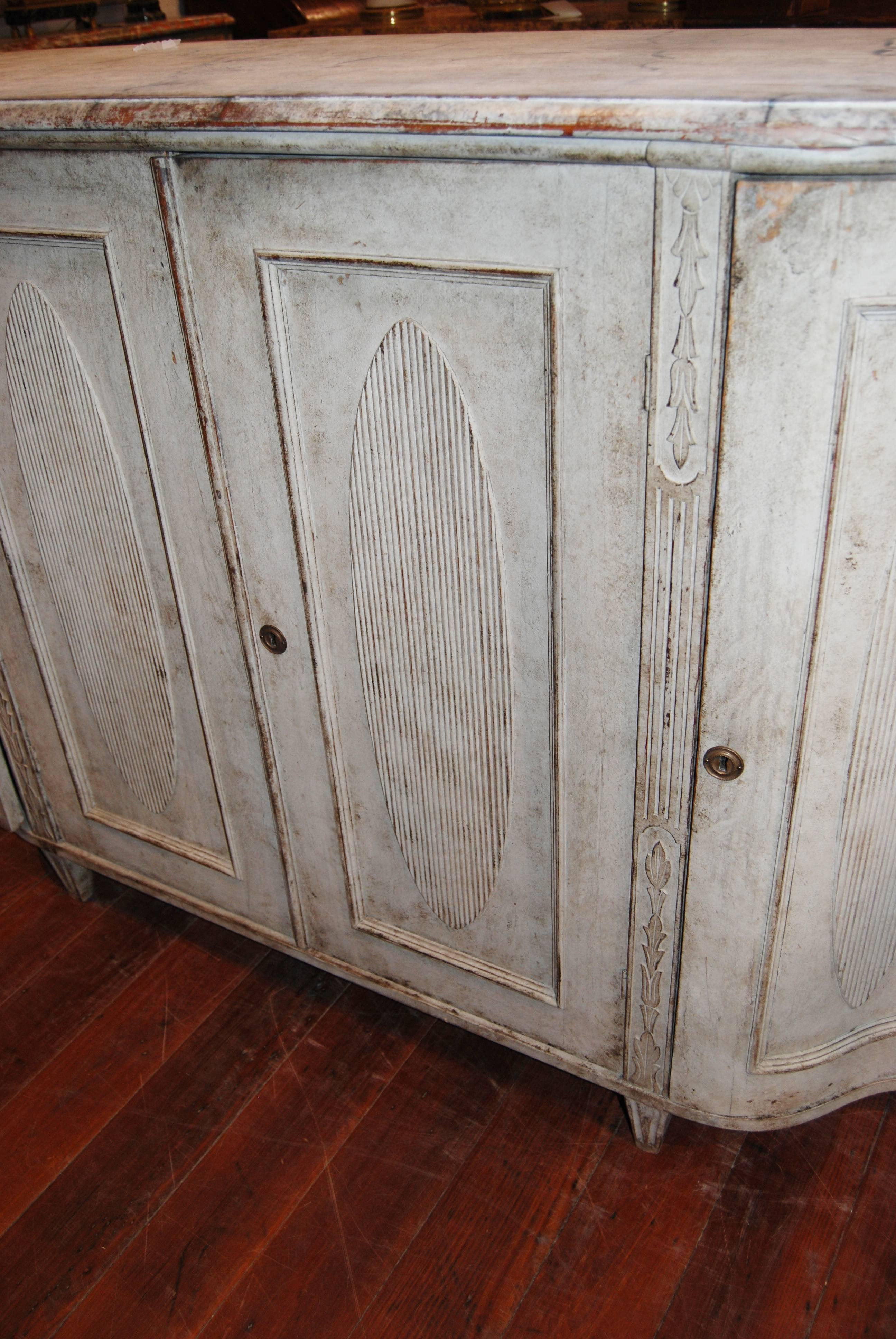 19th Century Painted and Carved Swedish Enfilade In Good Condition In New Orleans, LA