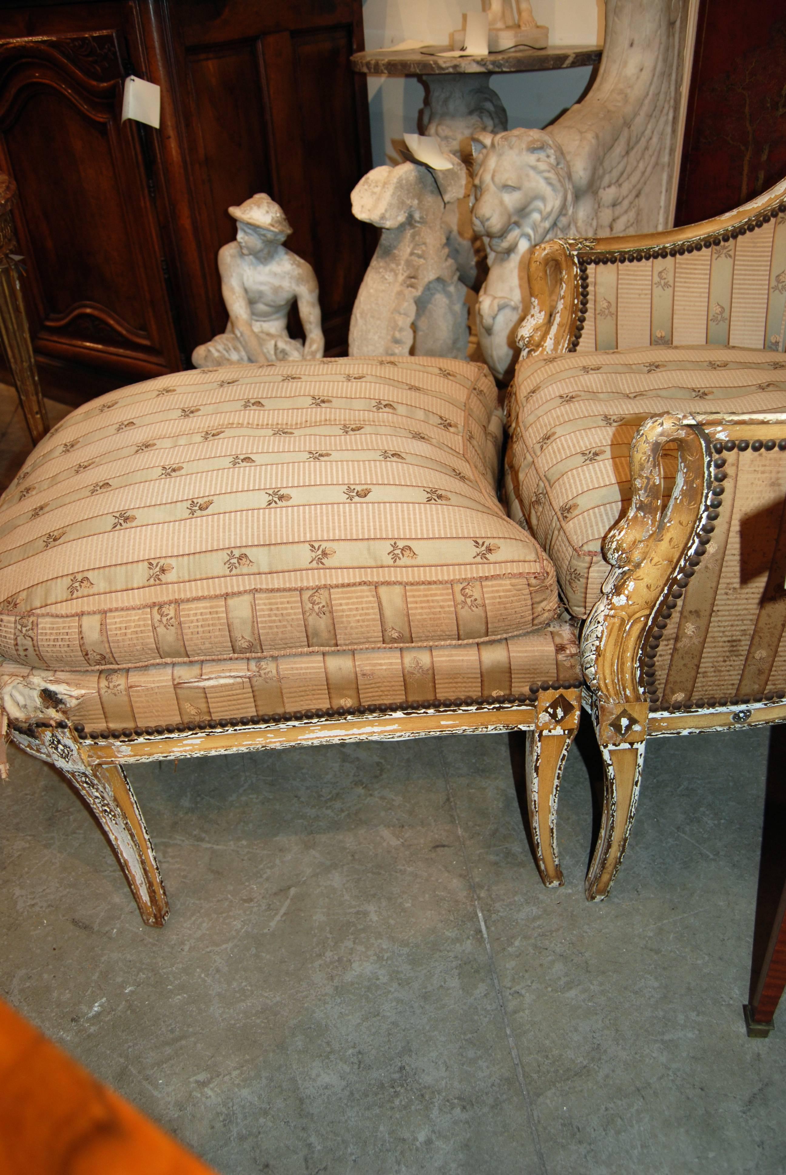 Belle Epoch Carved and Painted Duchesse Brisee In Good Condition In New Orleans, LA