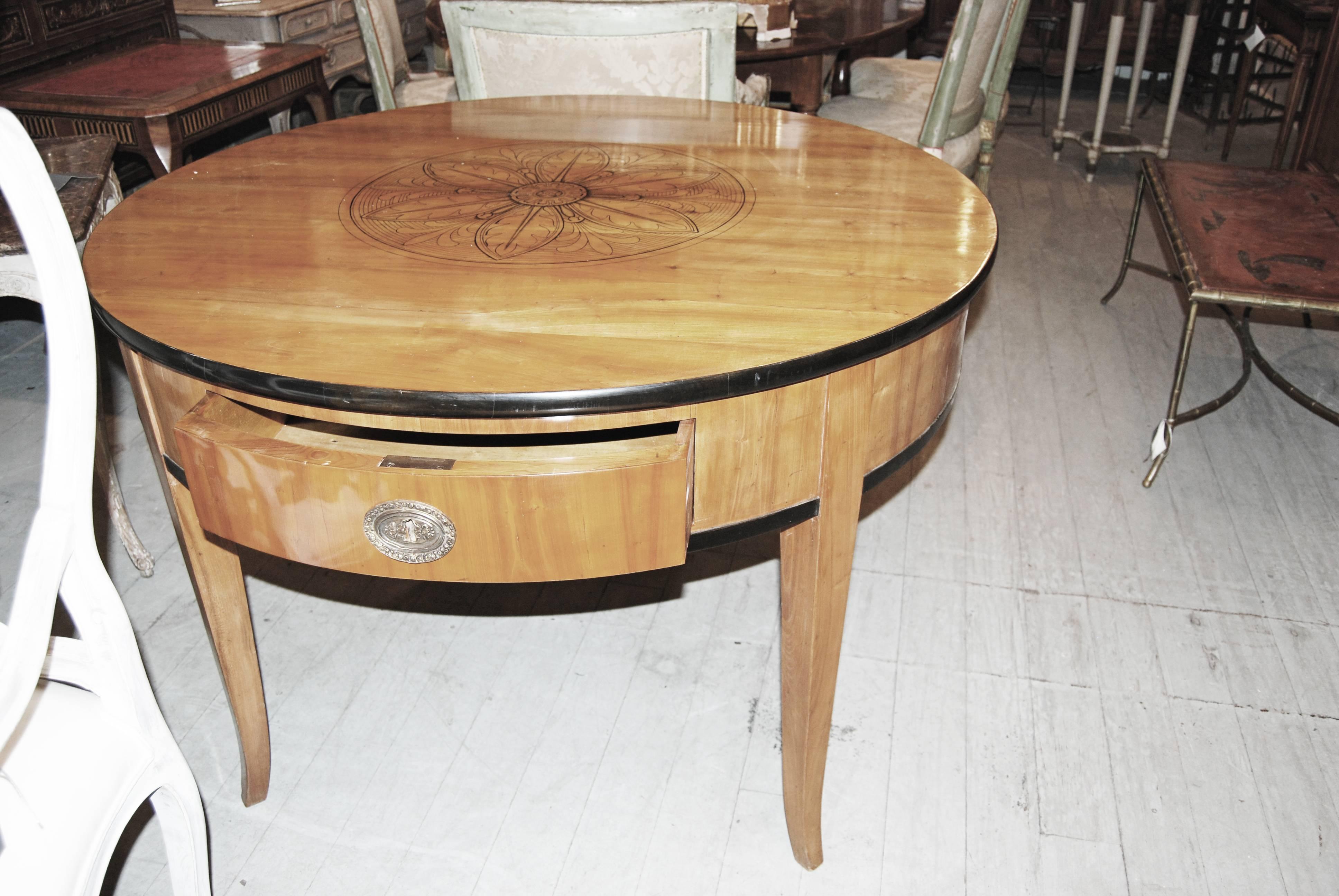 Exceptional Biedermeier Center Table In Excellent Condition For Sale In New Orleans, LA