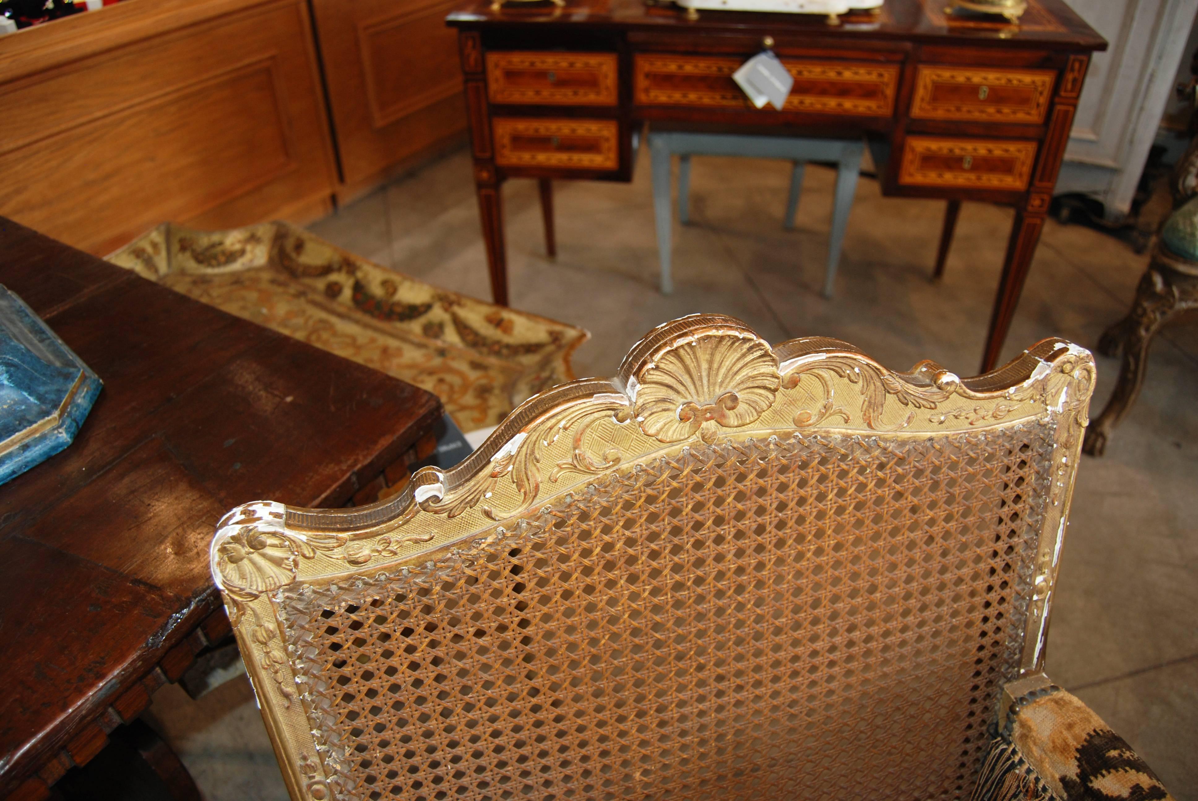 Set von 12 Esszimmerstühlen aus vergoldetem Holz und Schilfrohr aus dem 19. Jahrhundert (Gehstock) im Angebot