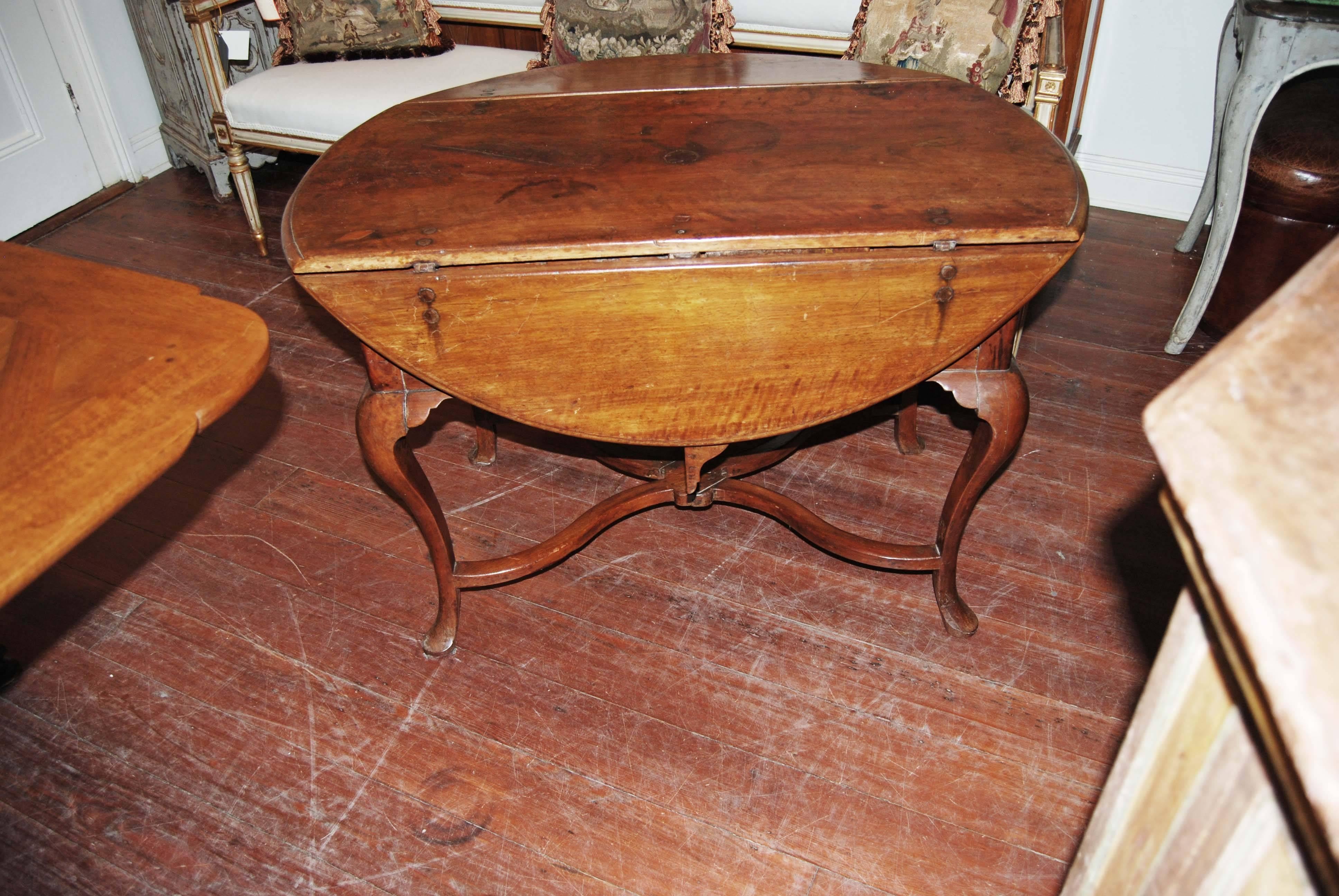 French 19th Century Walnut Drop Leaf Table For Sale