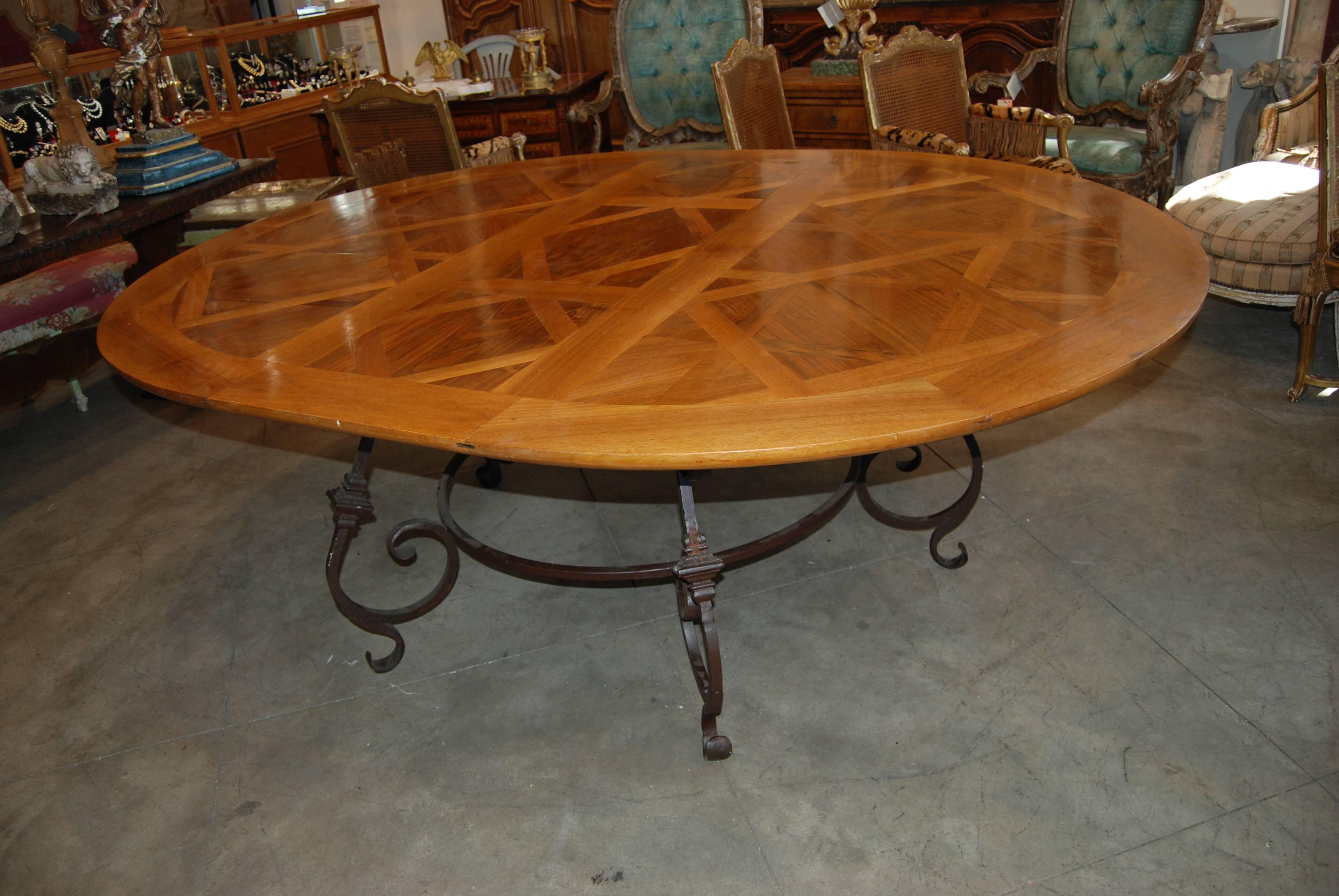 Fabulous Parquet De Versailles Oval Dining Table In Excellent Condition For Sale In New Orleans, LA