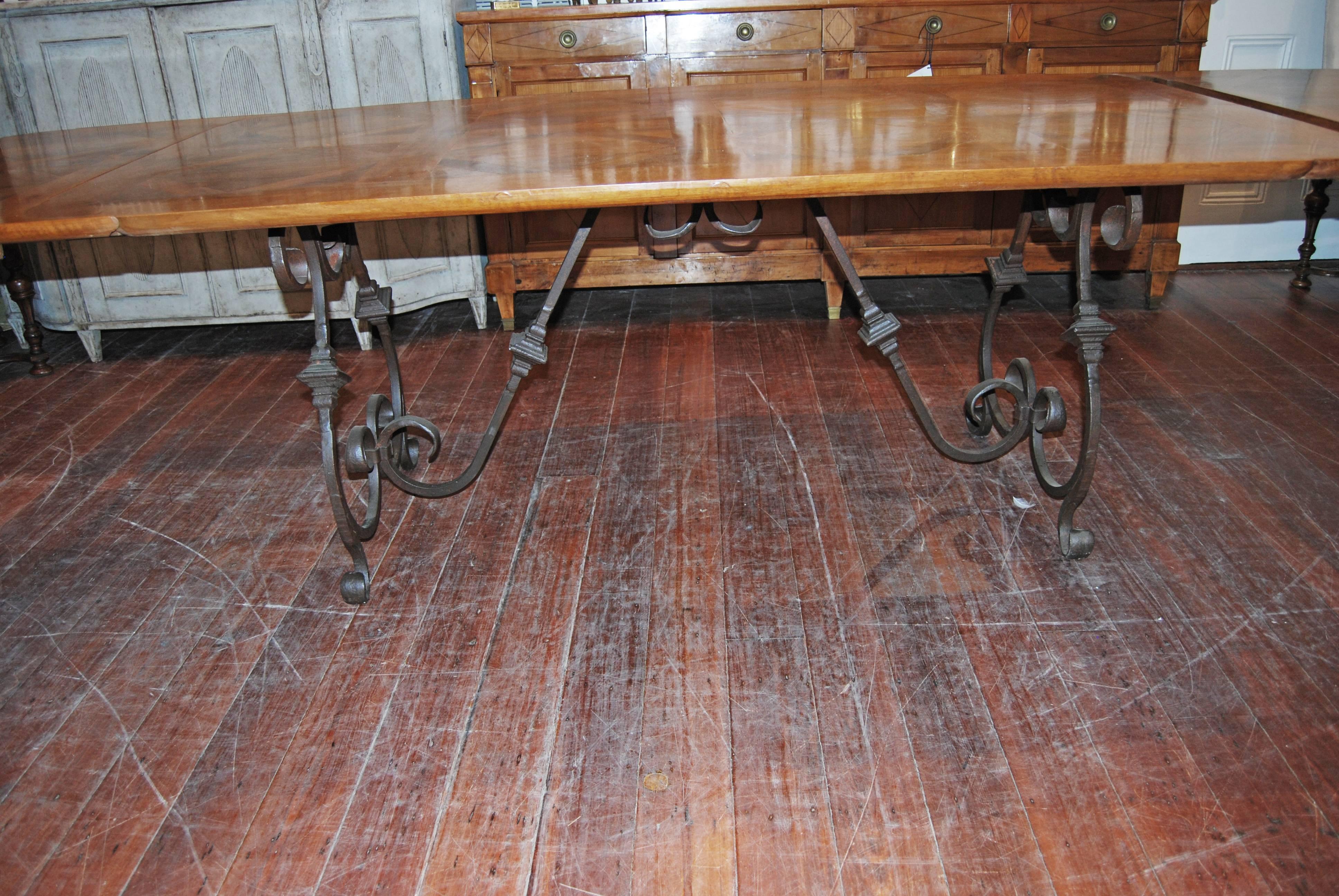 Contemporary Beautiful Parquet De Versailles Dining Table