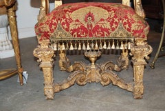 Paire de chaises Louis XIV sculptées et dorées