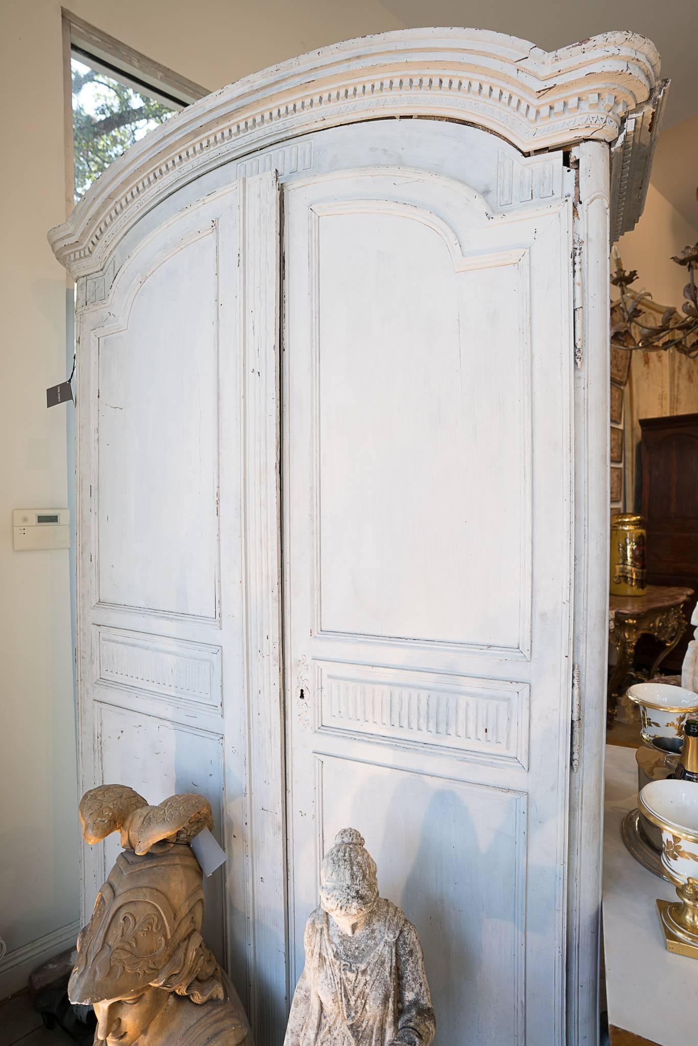 Beautiful 18th century period Louis XVl painted and carved Armoire.