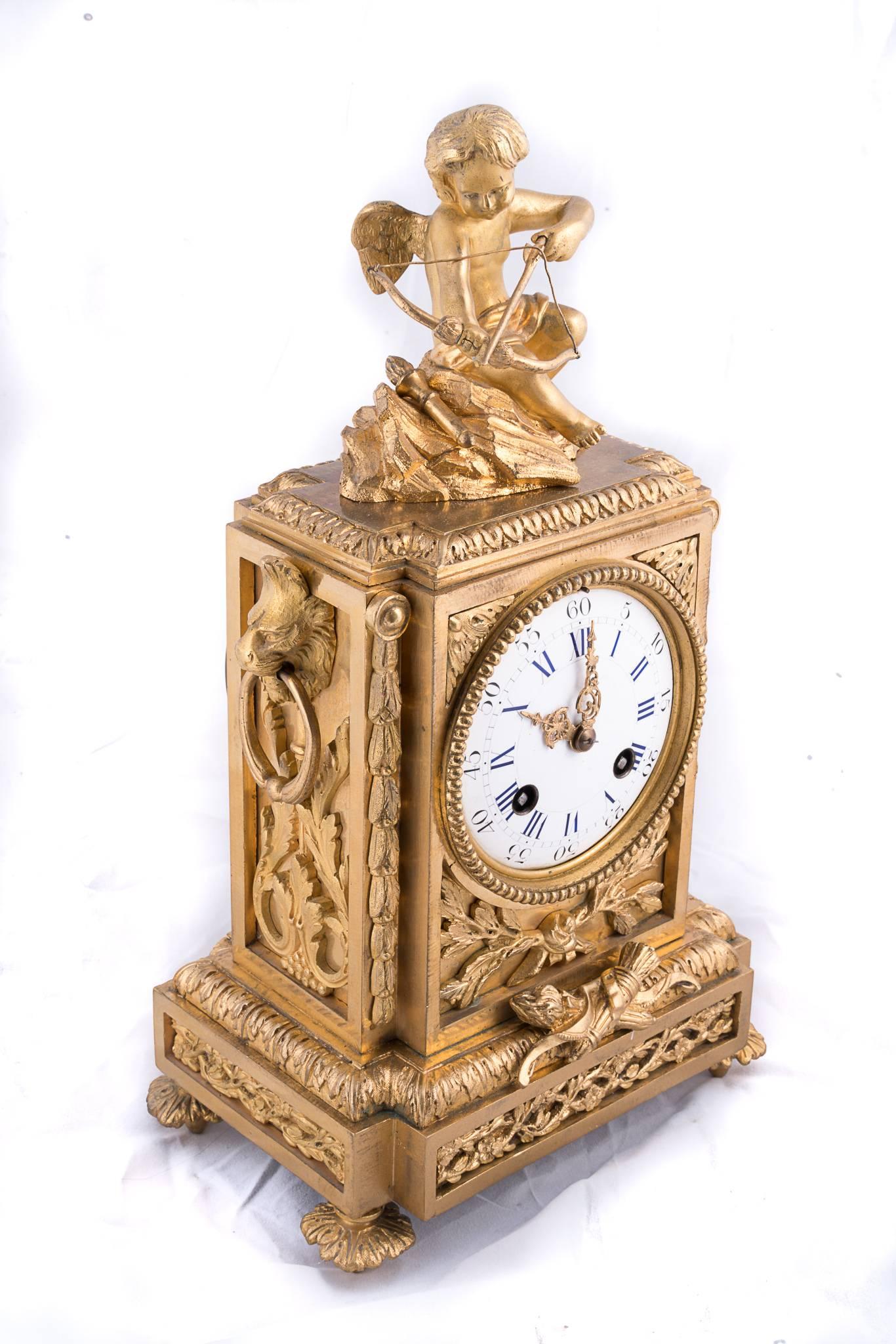 Belle horloge Napoléon III en bronze doré Bon état - En vente à New Orleans, LA