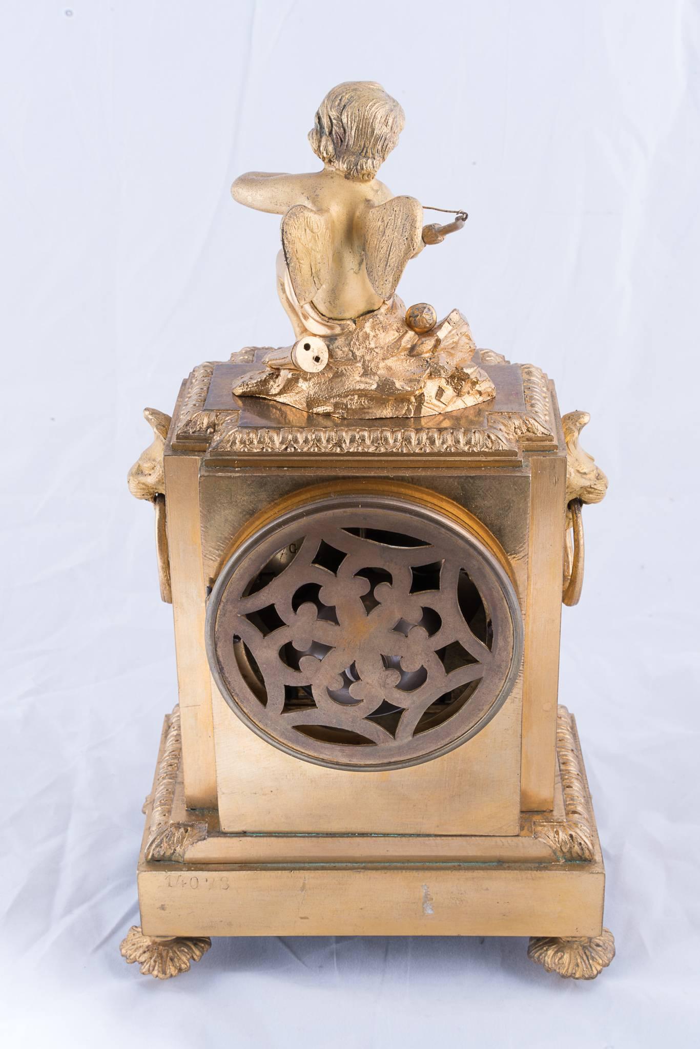 XIXe siècle Belle horloge Napoléon III en bronze doré en vente