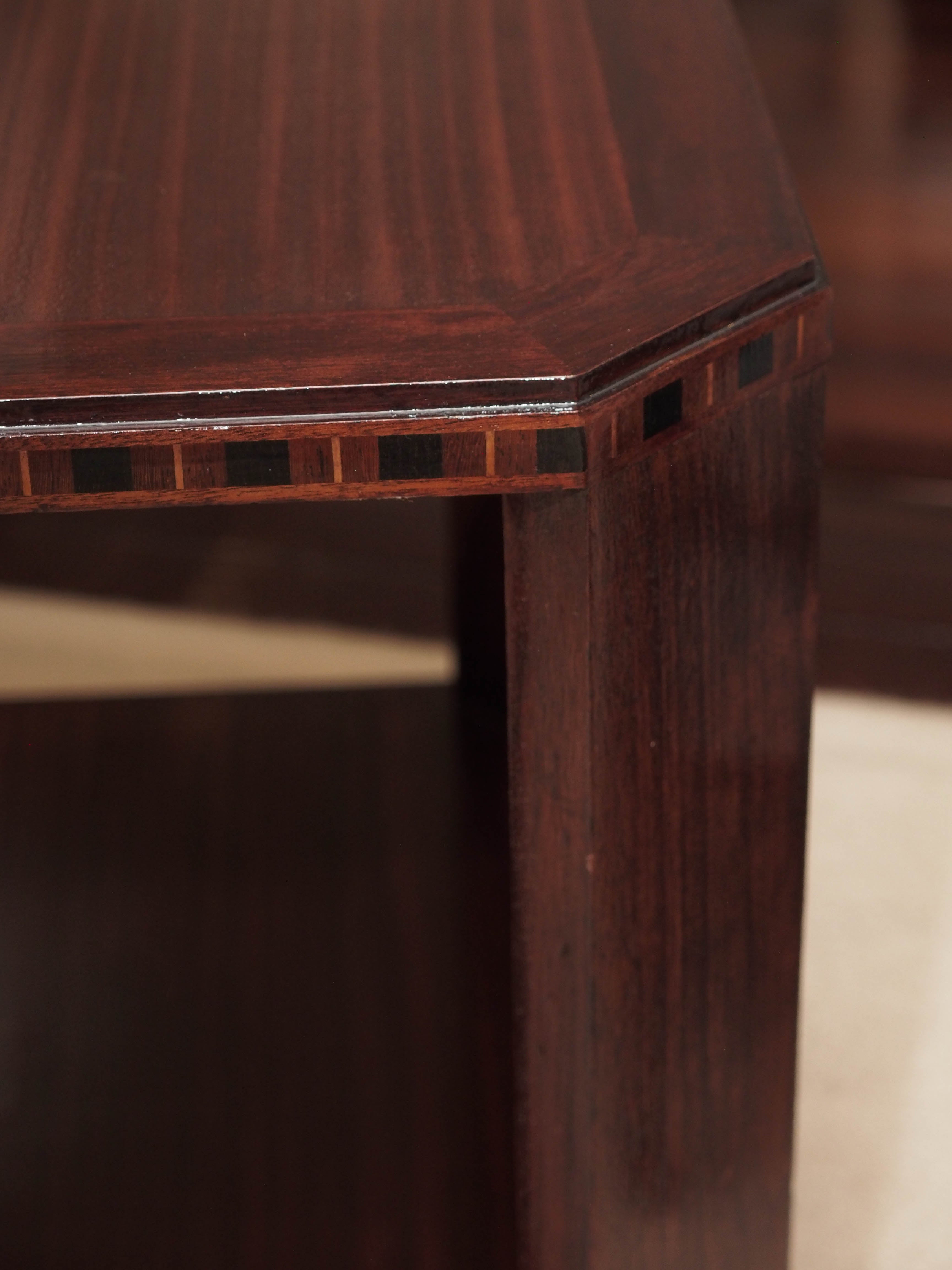 Art Deco Side Table in Mahogany In Good Condition For Sale In New Orleans, LA