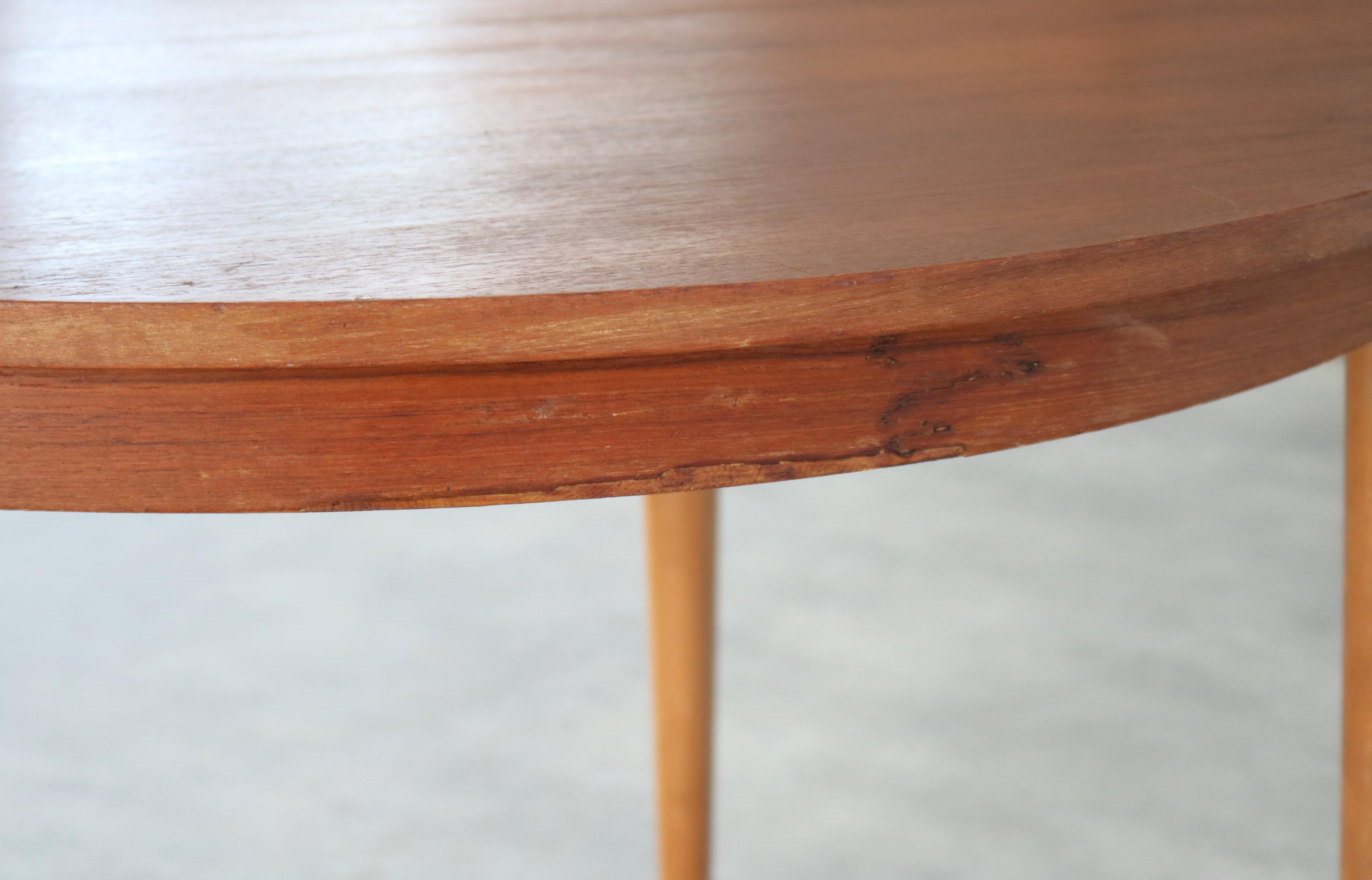 vintage dining table  round table  teak  1960s  Swedish For Sale 2