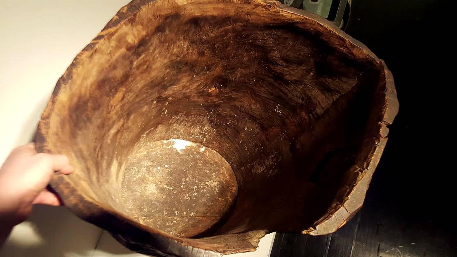 Large 19th Century American Burl Grain Storage Barrrel 3