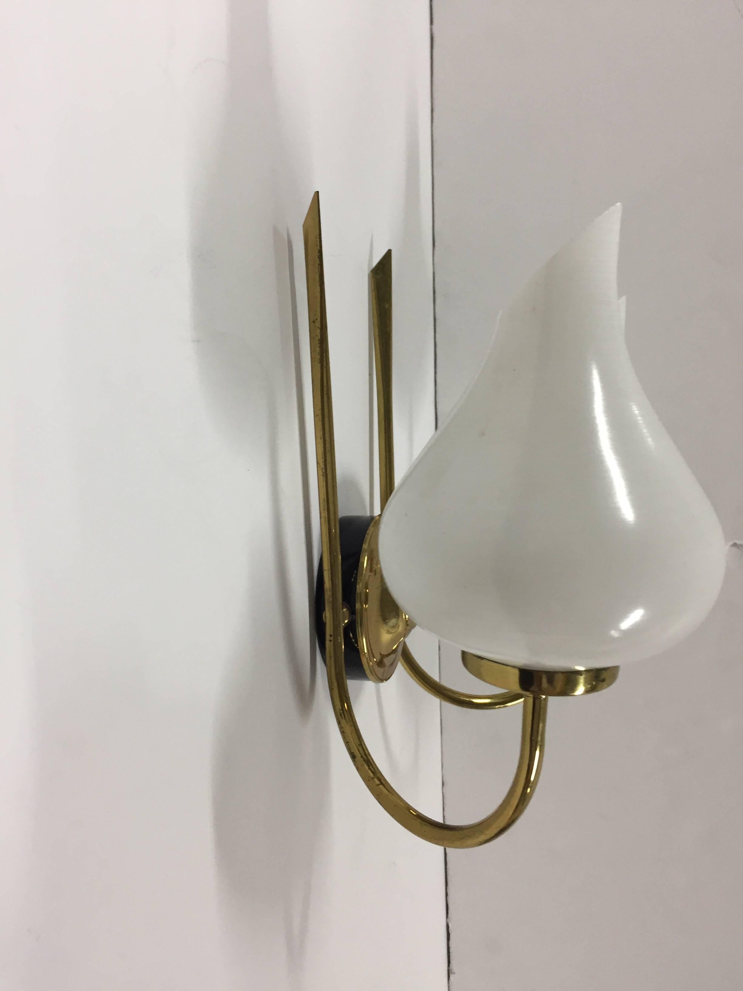 French Brass & White Glass Double Arm Wall Sconce In Excellent Condition In New York, NY