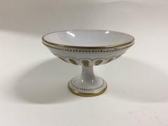 White Porcelain and Gold Centrepiece Footed Bowl by Ugo Zaccagnini