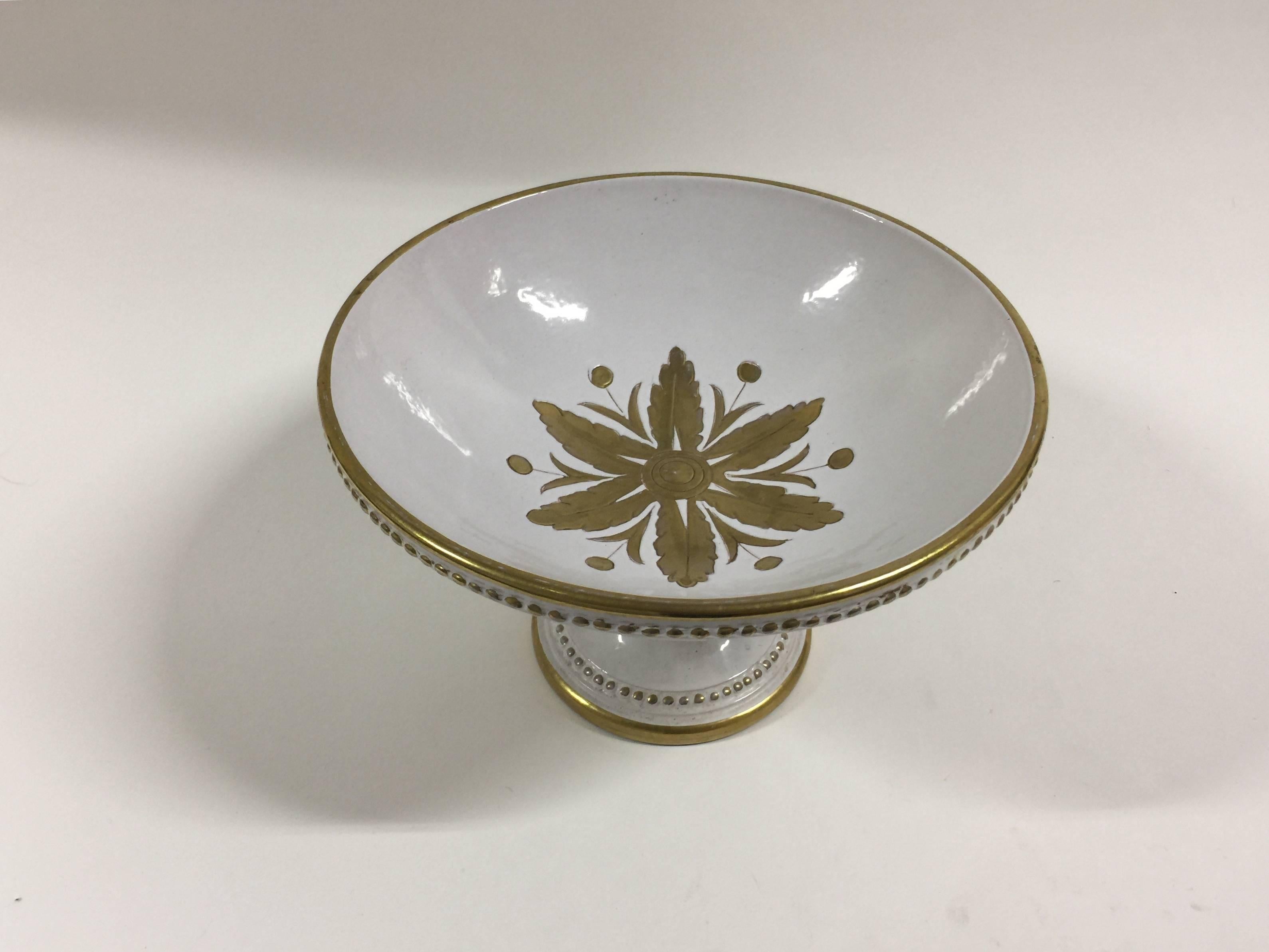 Mid-Century Modern White Porcelain and Gold Centrepiece Footed Bowl by Ugo Zaccagnini For Sale