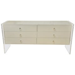 Beautiful Mid-Century White Lacquer Six-Drawer Commode with Lucite Drawer Pulls