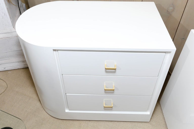 Unusual Pair of White Lacquer Mid-Century Three-Drawer Nightstands In Excellent Condition In Water Mill, NY