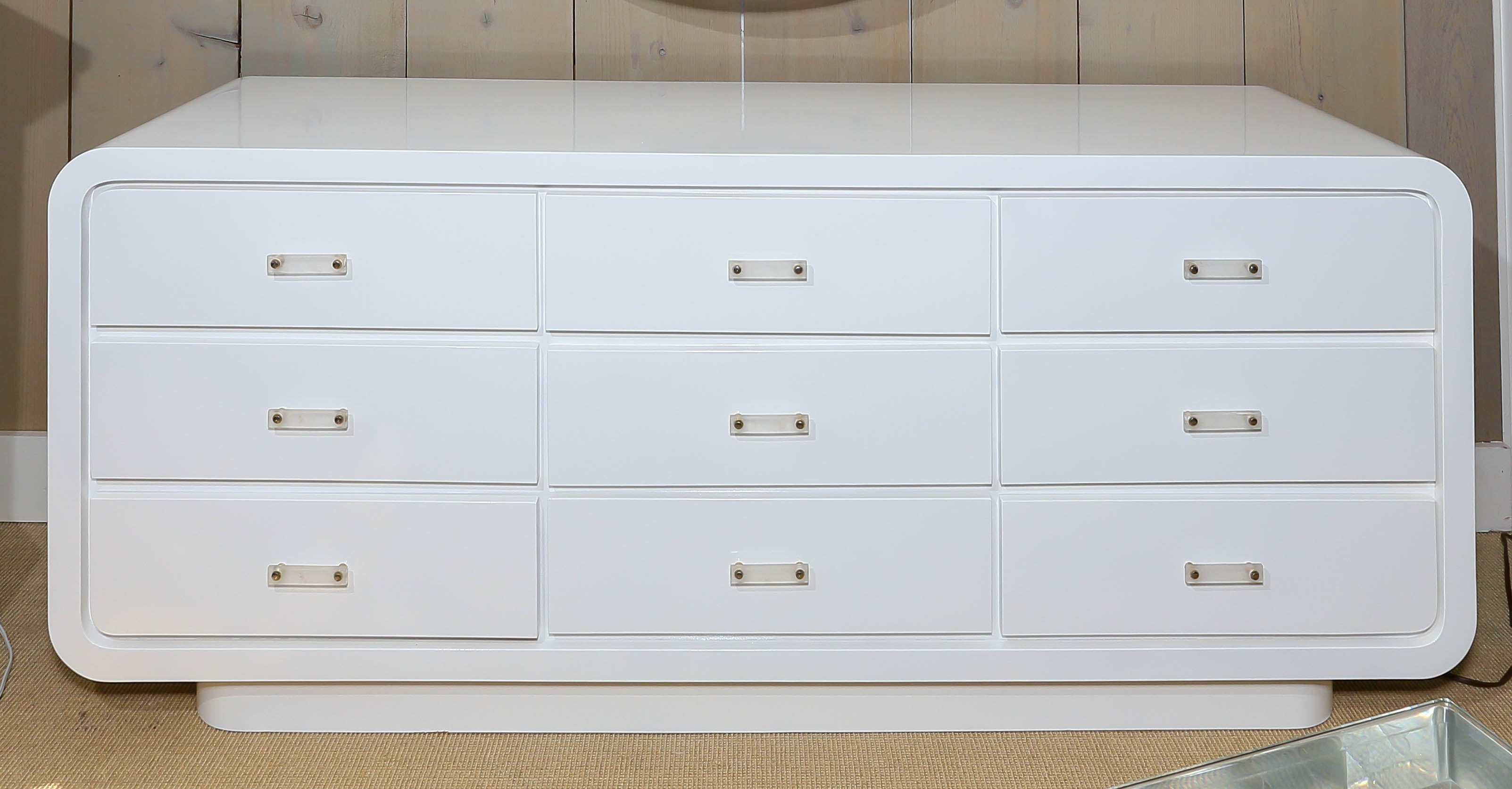 Beautiful Mid-Century White Lacquer Nine-Drawer Commode