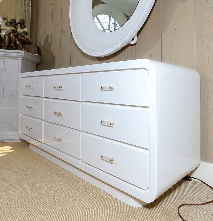 Beautiful Mid-Century White Lacquer Nine-Drawer Commode In Excellent Condition In Water Mill, NY