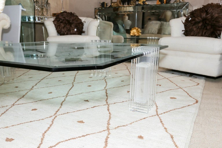 Spectacular Mid-Century Glass and Lucite Cocktail Table In Excellent Condition For Sale In Water Mill, NY