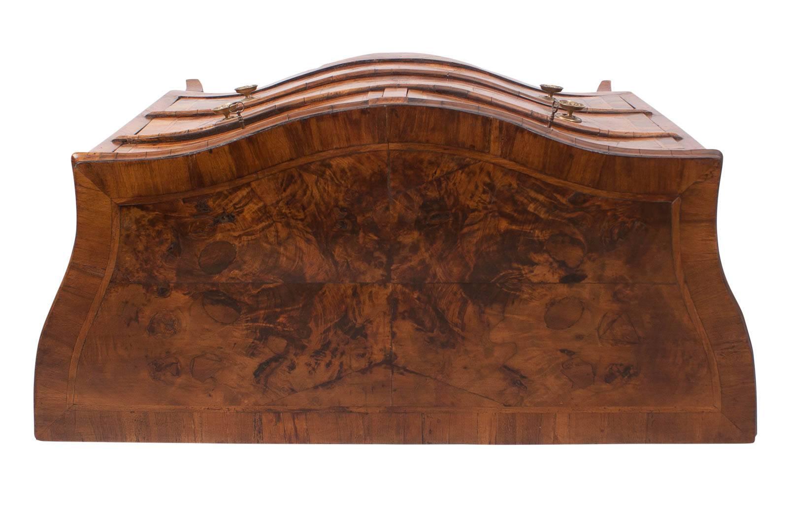 Venetian Olivewood Commode, Italy, circa 1770 In Good Condition In San Francisco, CA