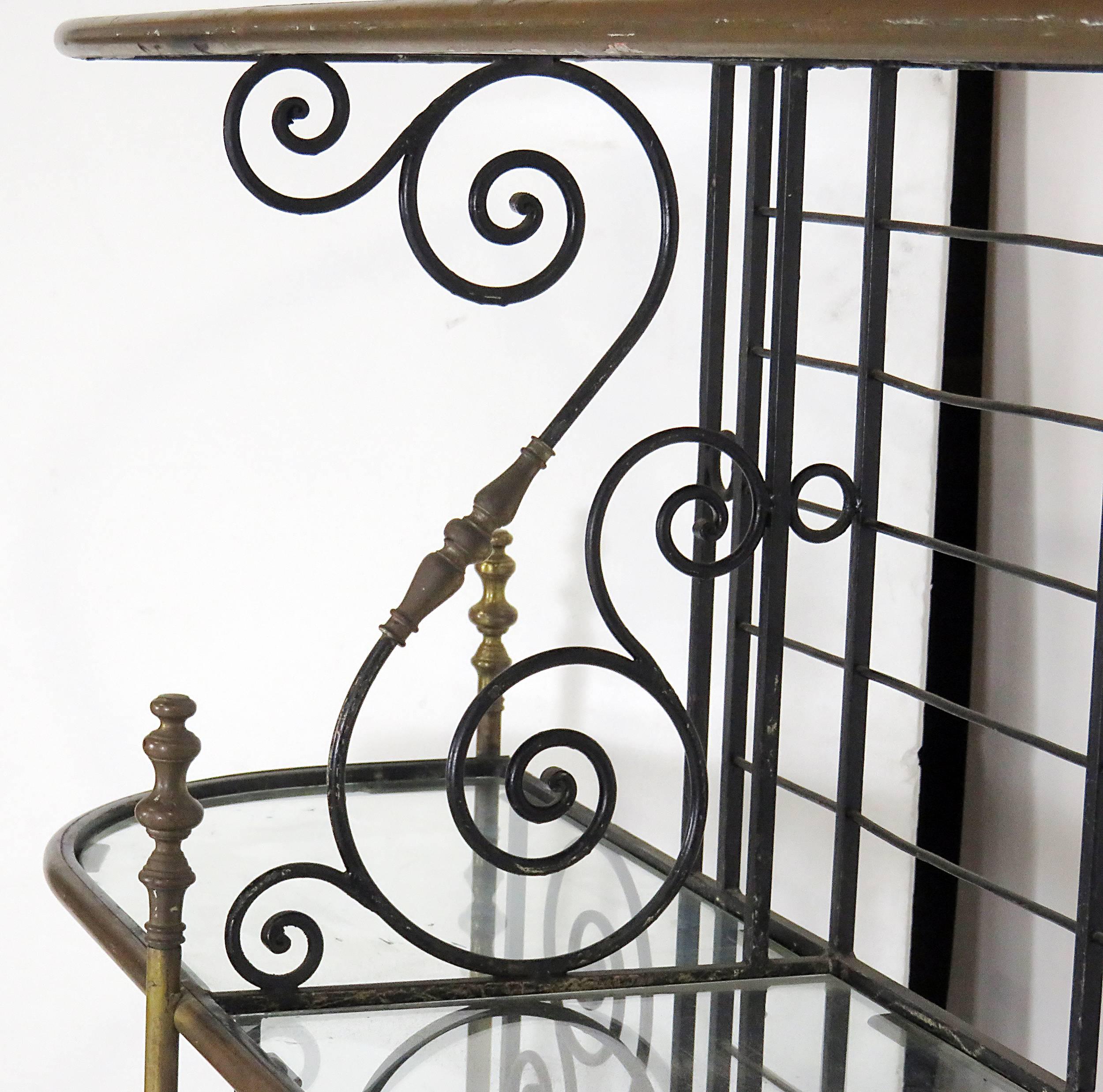 An early 20th century French Baker's rack, circa 1910. A large, decorative and useful piece. Great storage.