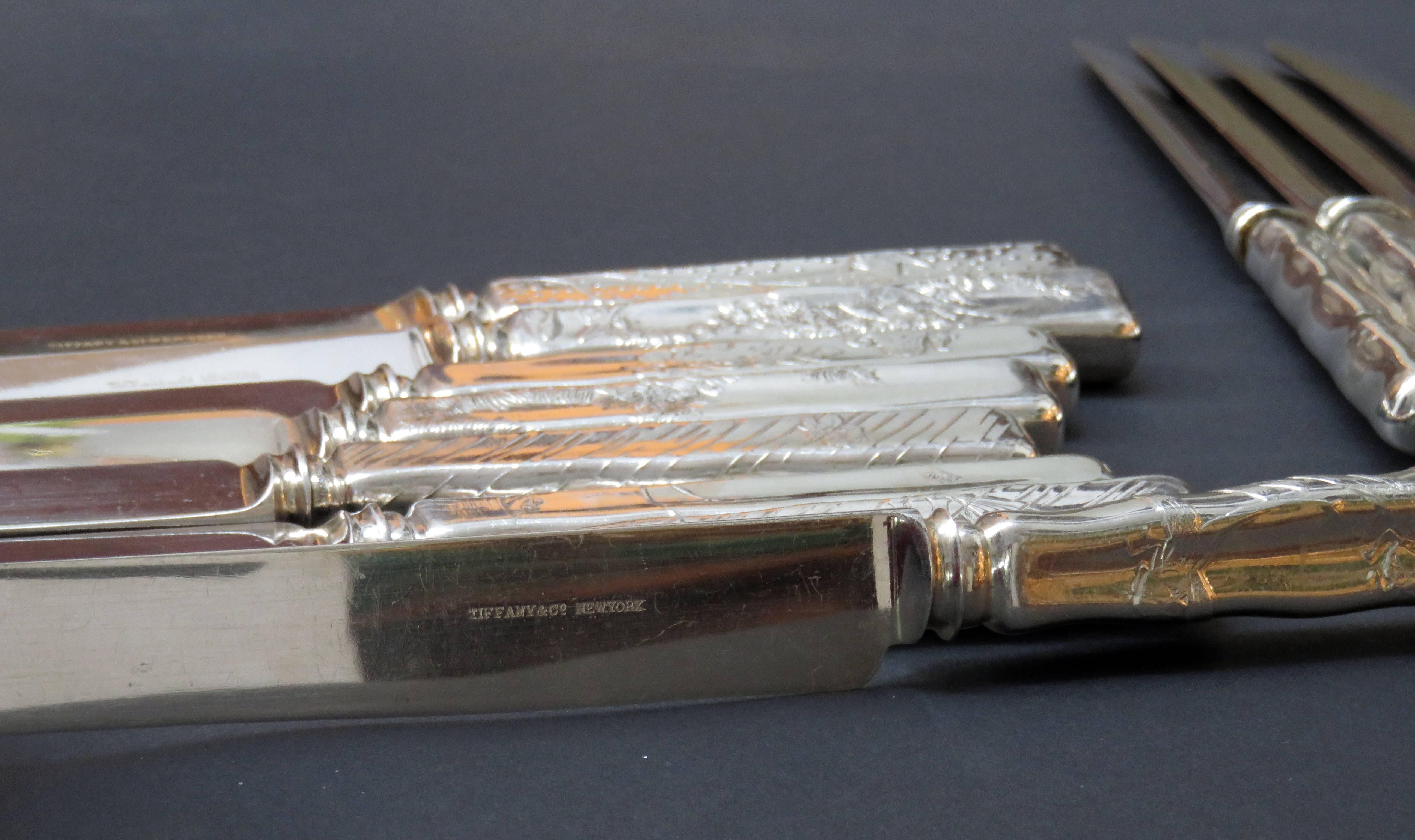 Tiffany & Company Lap over Edge Acid Etched Dinner Knives, circa 1880 In Good Condition For Sale In San Francisco, CA