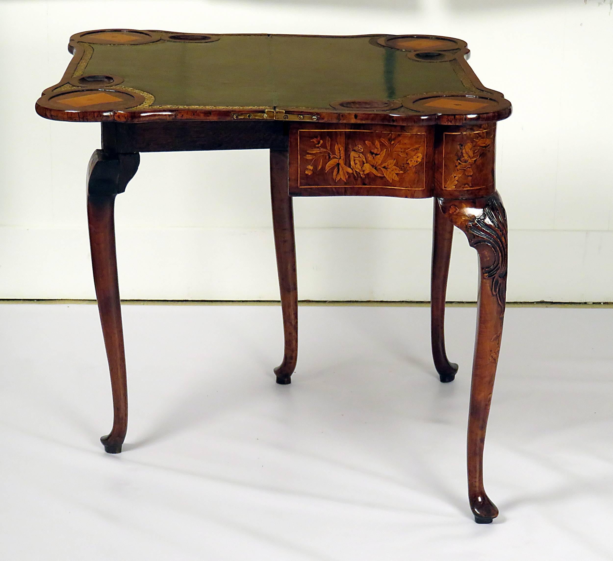 Mid-18th Century George II English Inlaid Games Table in Walnut with Boxwood
