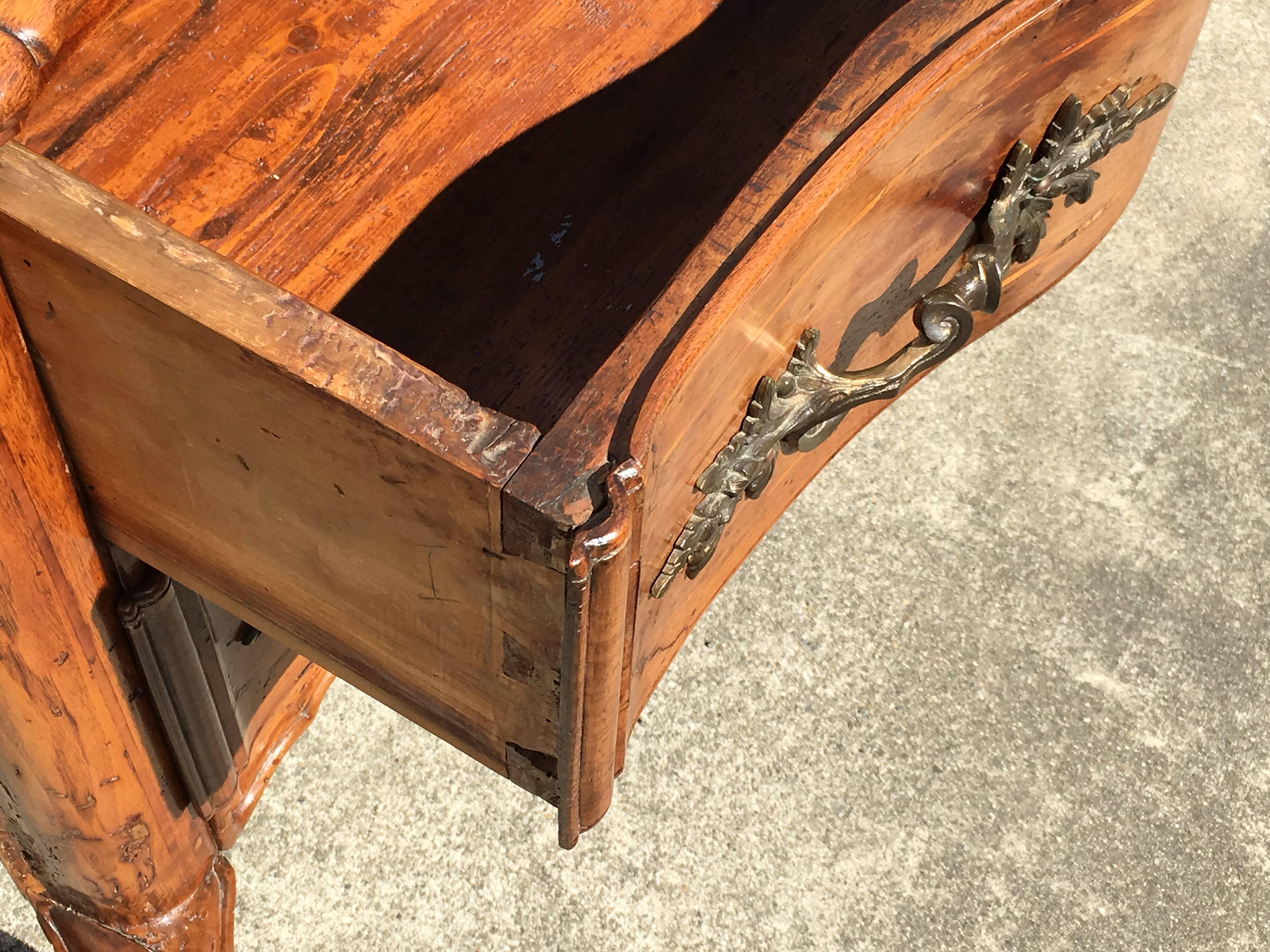 Hand-Carved Early 18th Century Italian Rococo Walnut Two-Drawer Commode with Cabriole Legs