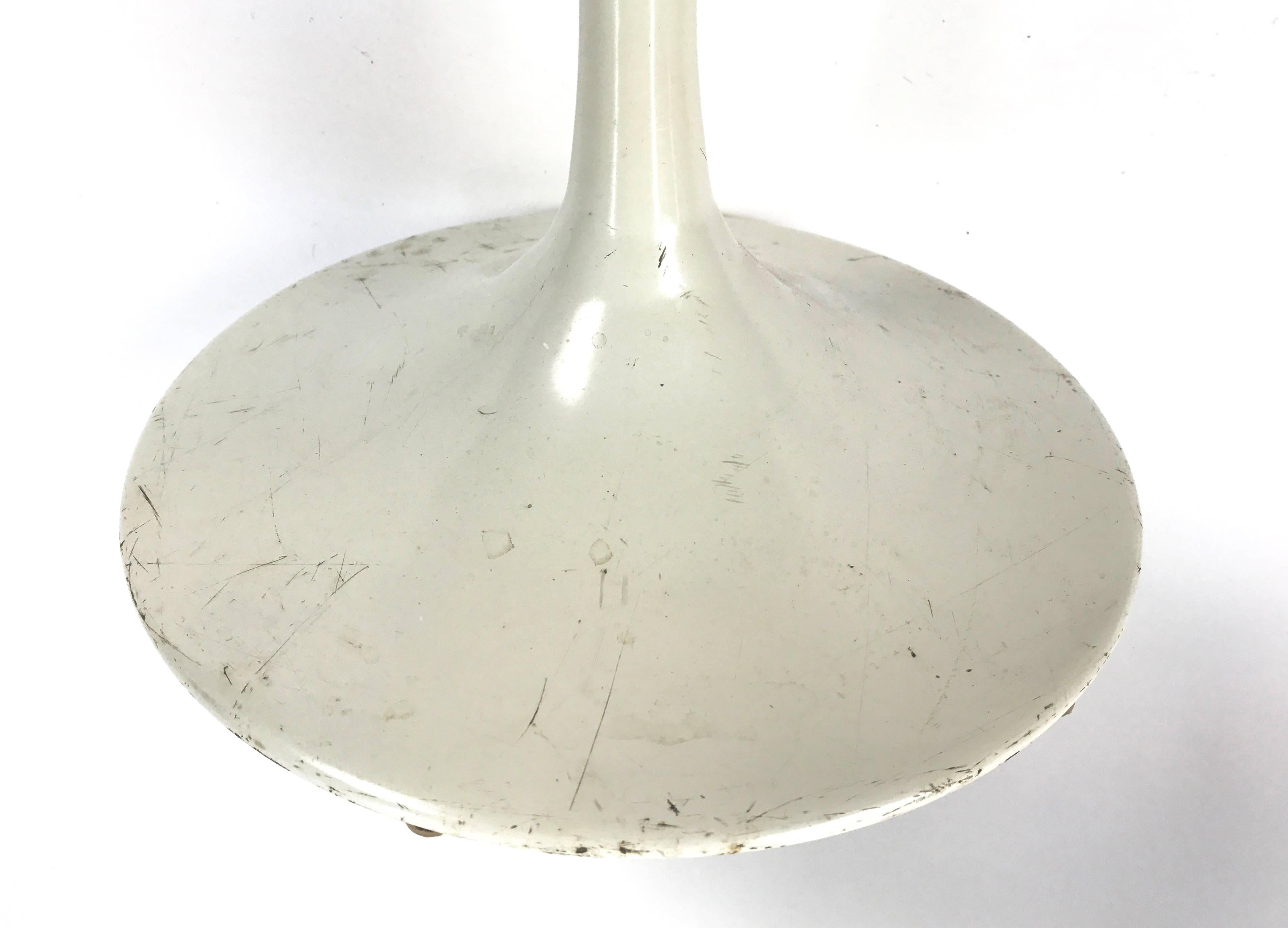 Mid-20th Century Eero Saarinen Tulip Stool for Knoll For Sale