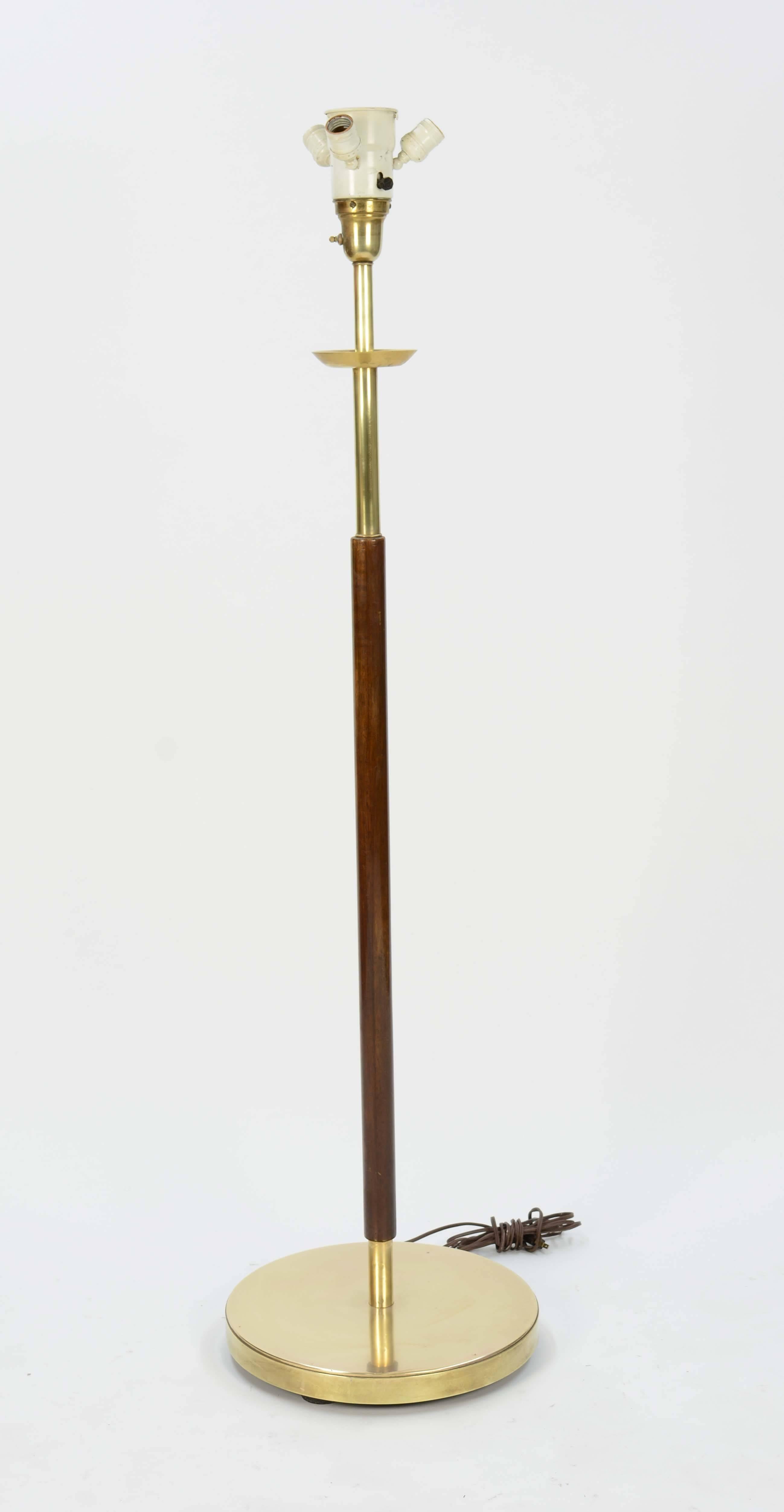 Mid-Century Modern Stunning and Majestic French Modernist Floor Lamp in Brass and Walnut For Sale