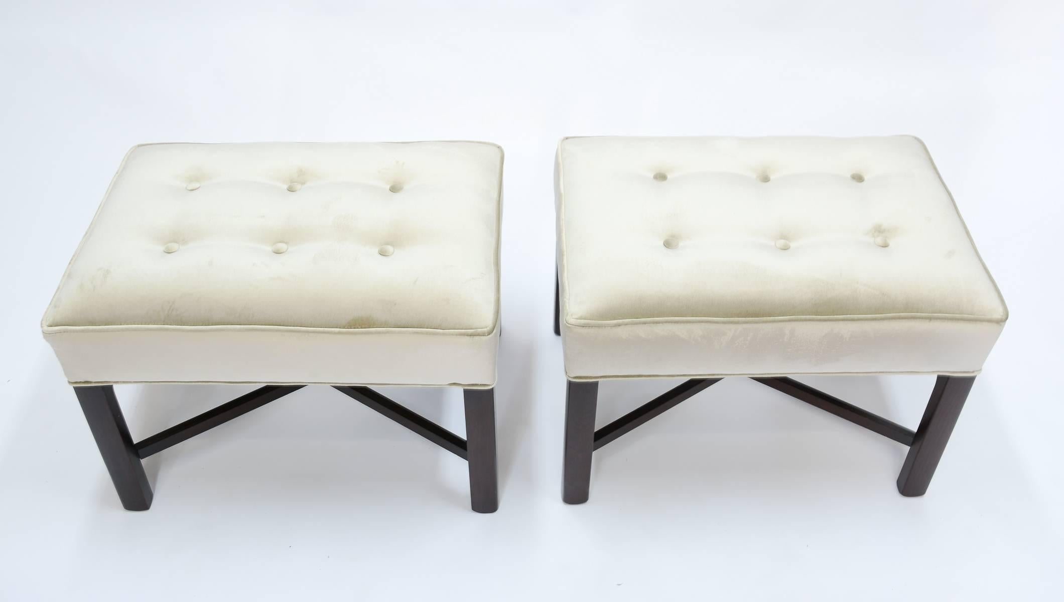 Mid-Century Modern Pair of Ottomans after Michael Taylor for Baker Furniture For Sale
