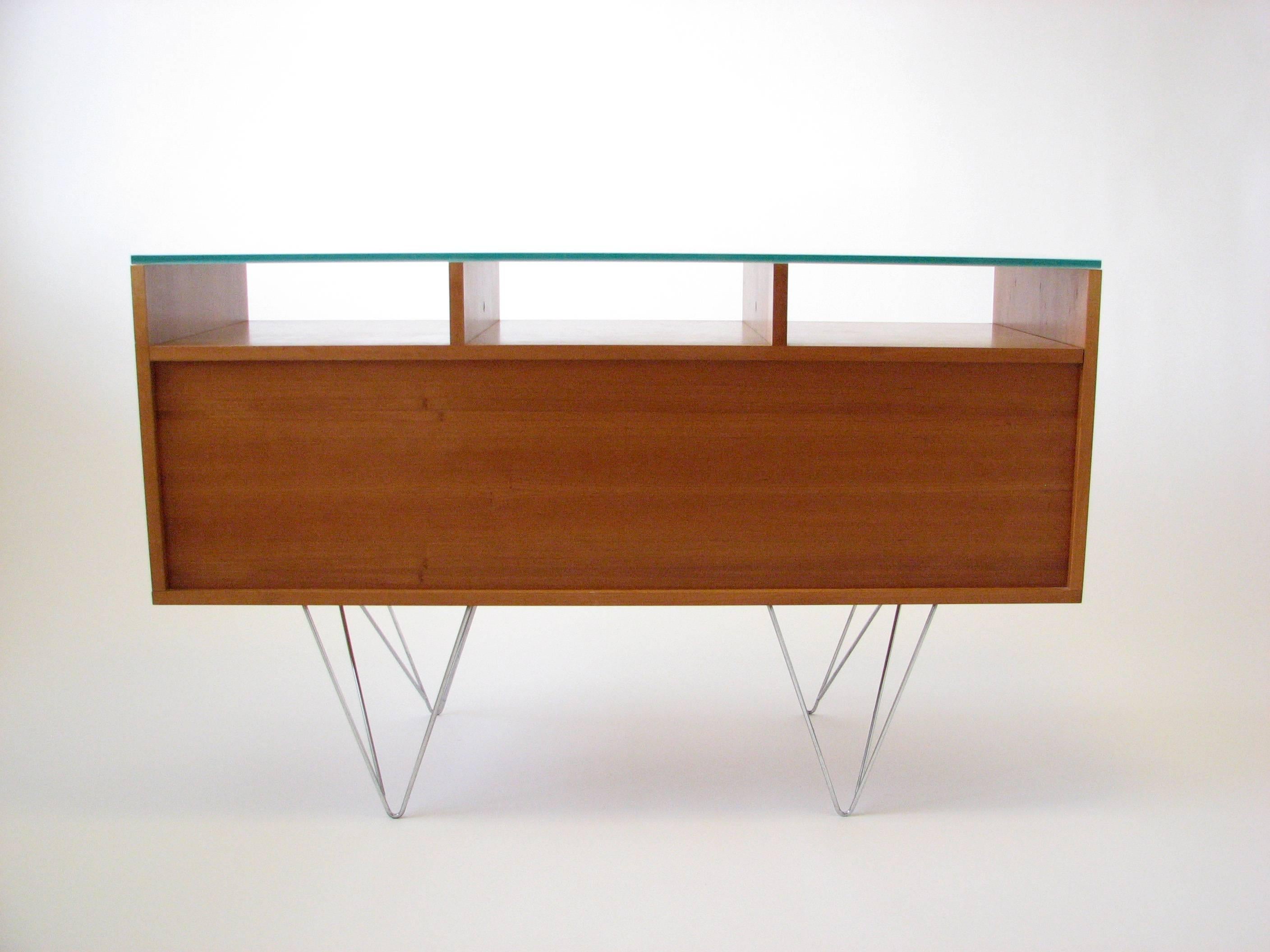 Glass Top Credenza or Bar Service by Bobo Modern Living In Good Condition In Portland, OR