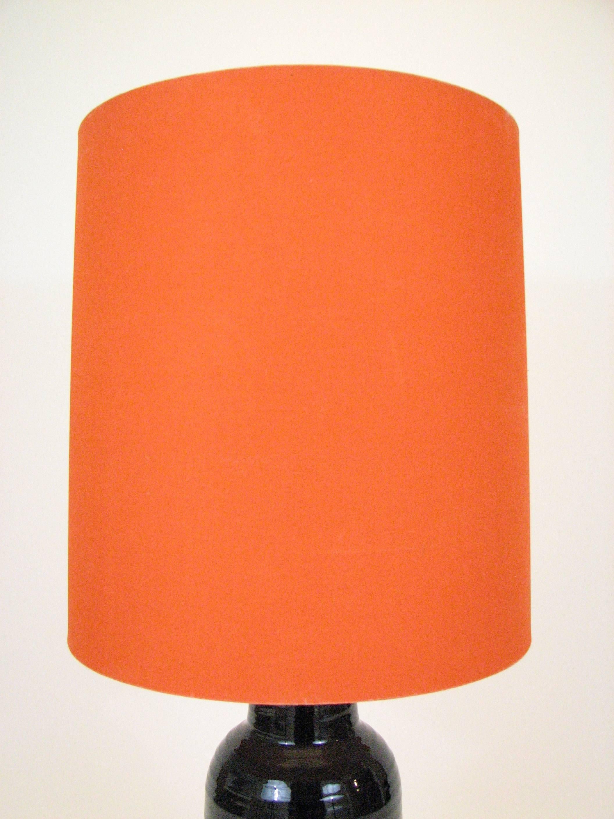 Mid-Century Glazed Ceramic Table Lamp by Bjorn Wiinblad for Rosenthal For Sale 2