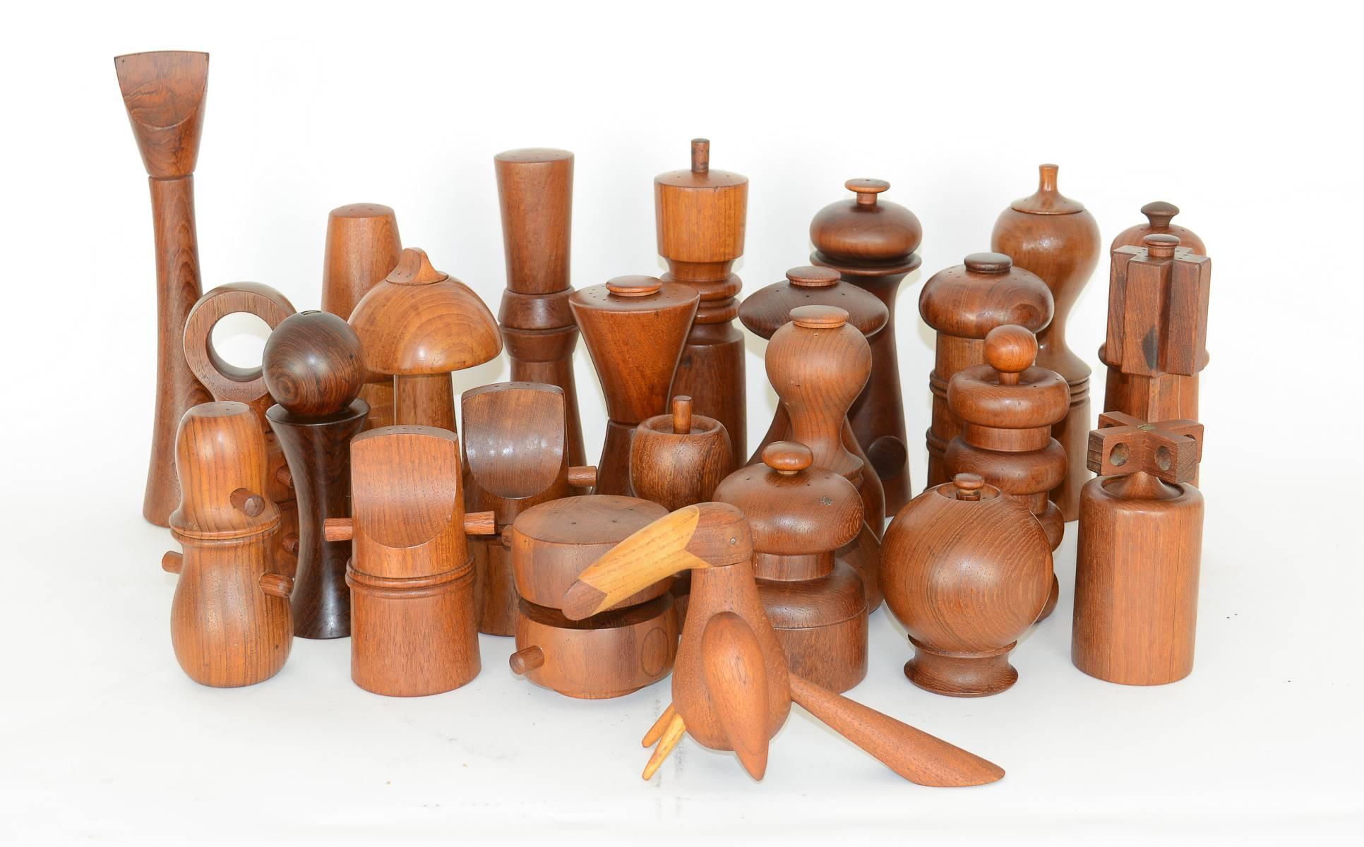 A fine collection of pepper mills by Dansk and others. Many of the Dansk mills have Peugeot grinders.

Sold as a collection only.

Measurements vary.
         