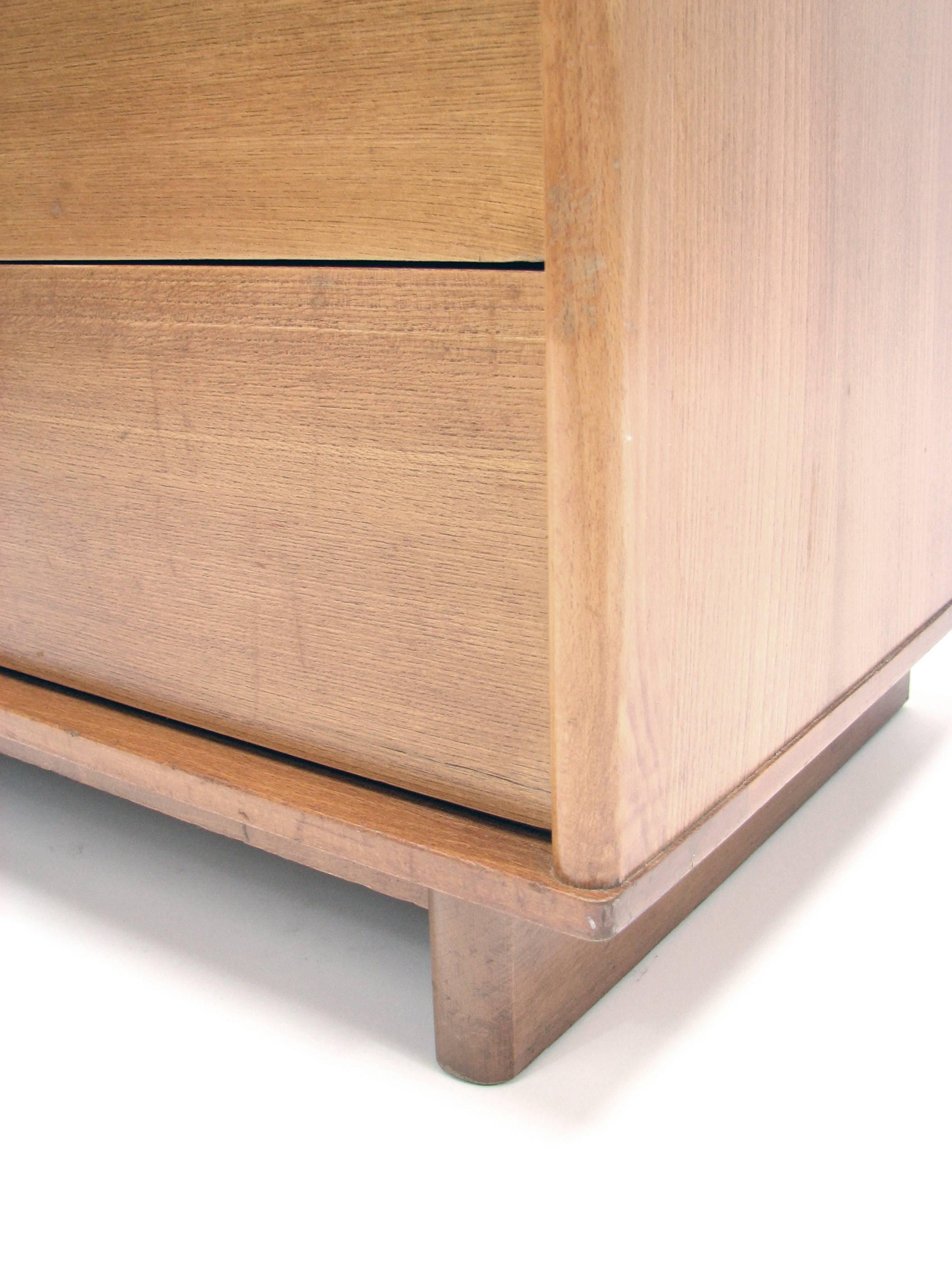 Mid-Century Chest of Drawers by Milo Baughman for Drexel “Today’s Living” 1
