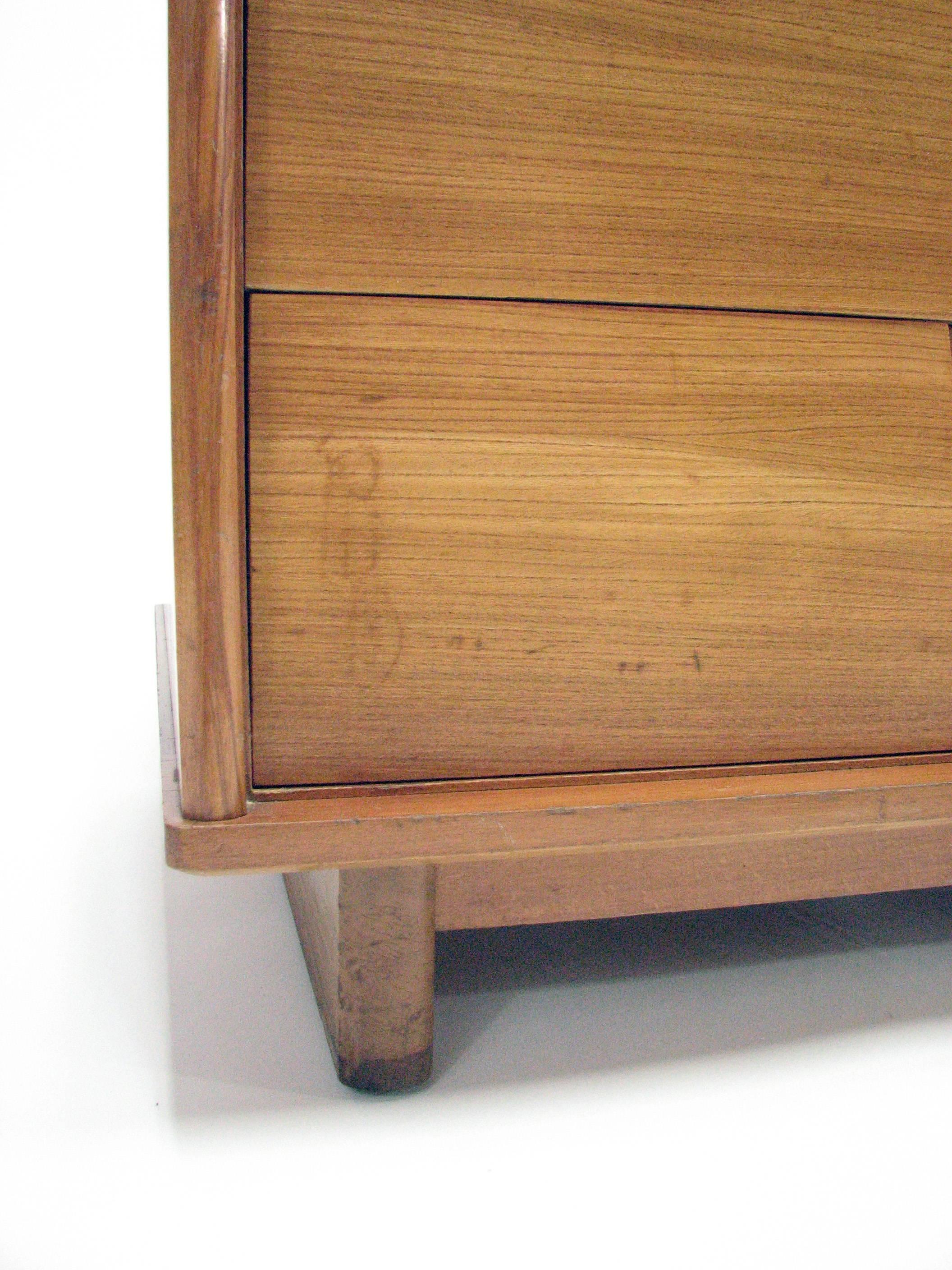 Timeless Mid-Century Modern Dresser by Milo Baughman for Drexel “Today’s Living” 1