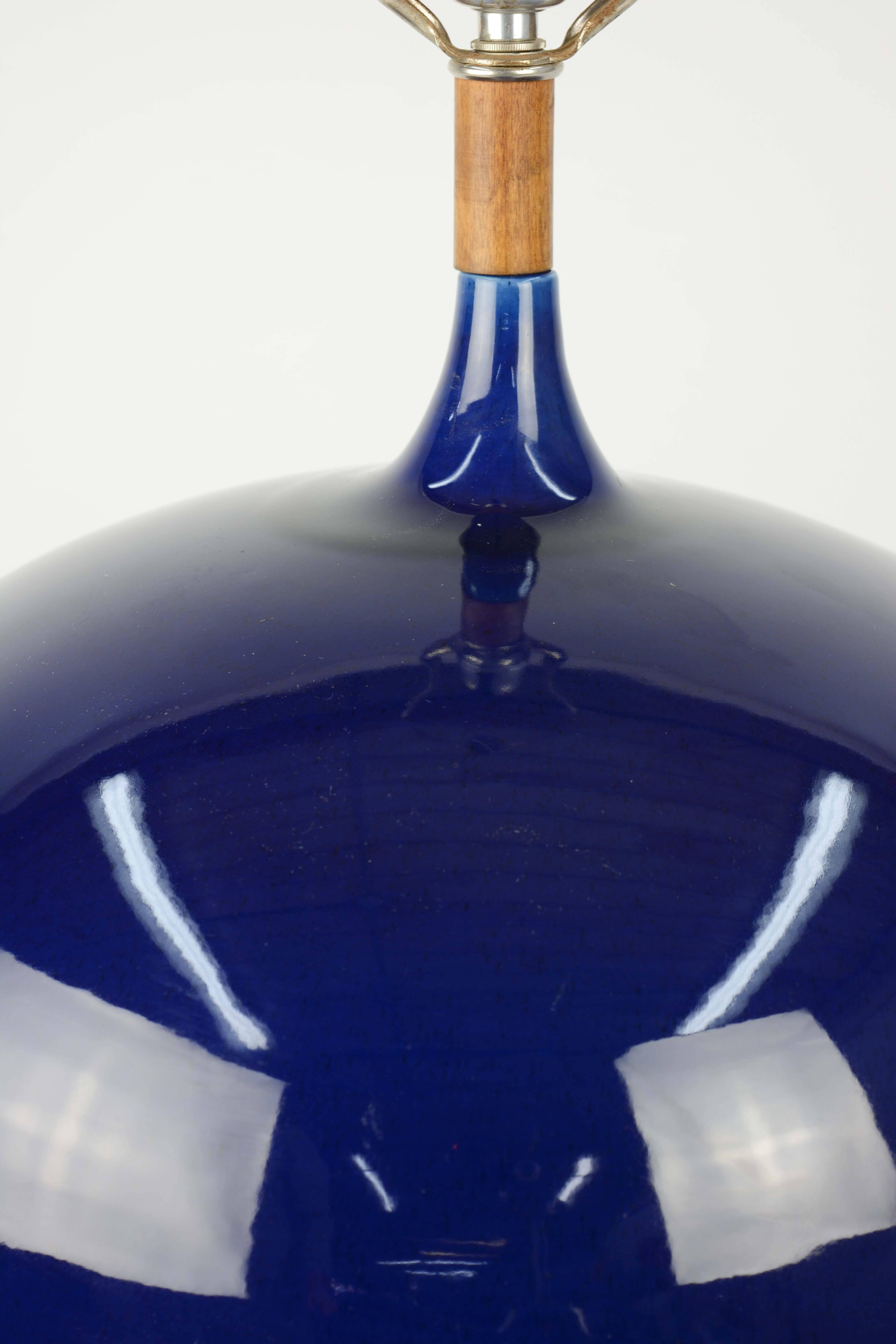 Mid-Century Modern Big Blue Ceramic Table Lamp with Teak Stem For Sale