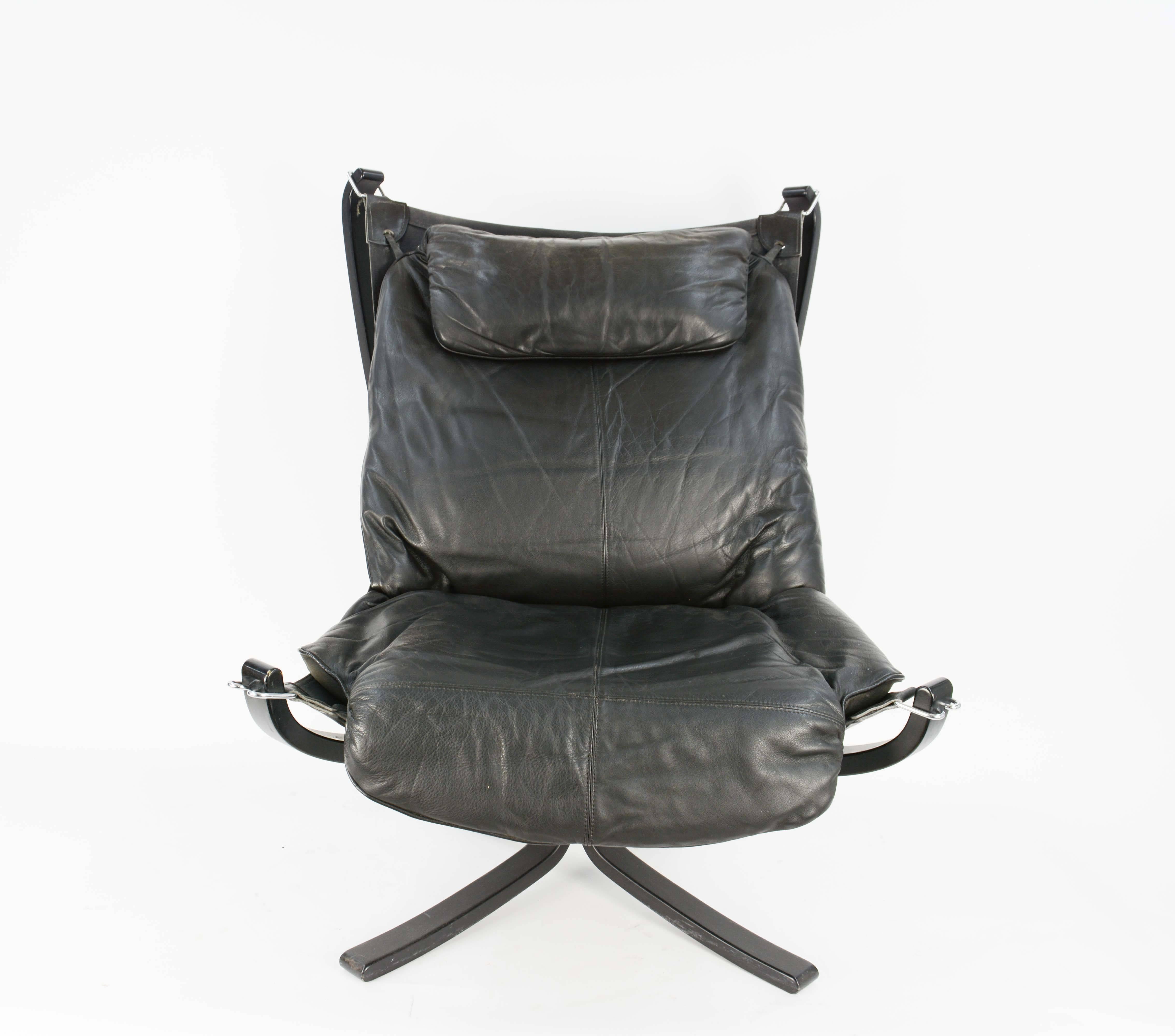 Scandinavian Modern  Two Pairs of Black on Black Falcon Chairs by Sigurd Resell for Vatne Møbler For Sale