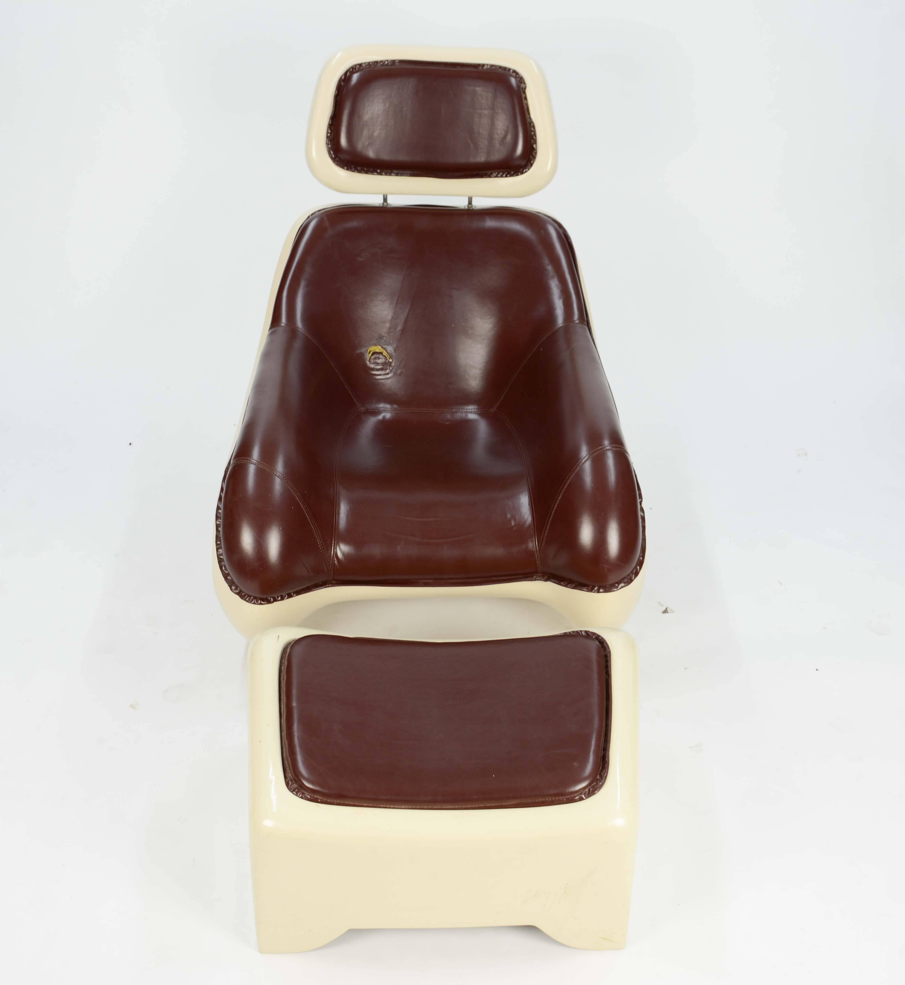 Mid-Century Modern Beautiful and Sensual Klaus Uredat Targa Lounge Chair and Ottoman for Horn